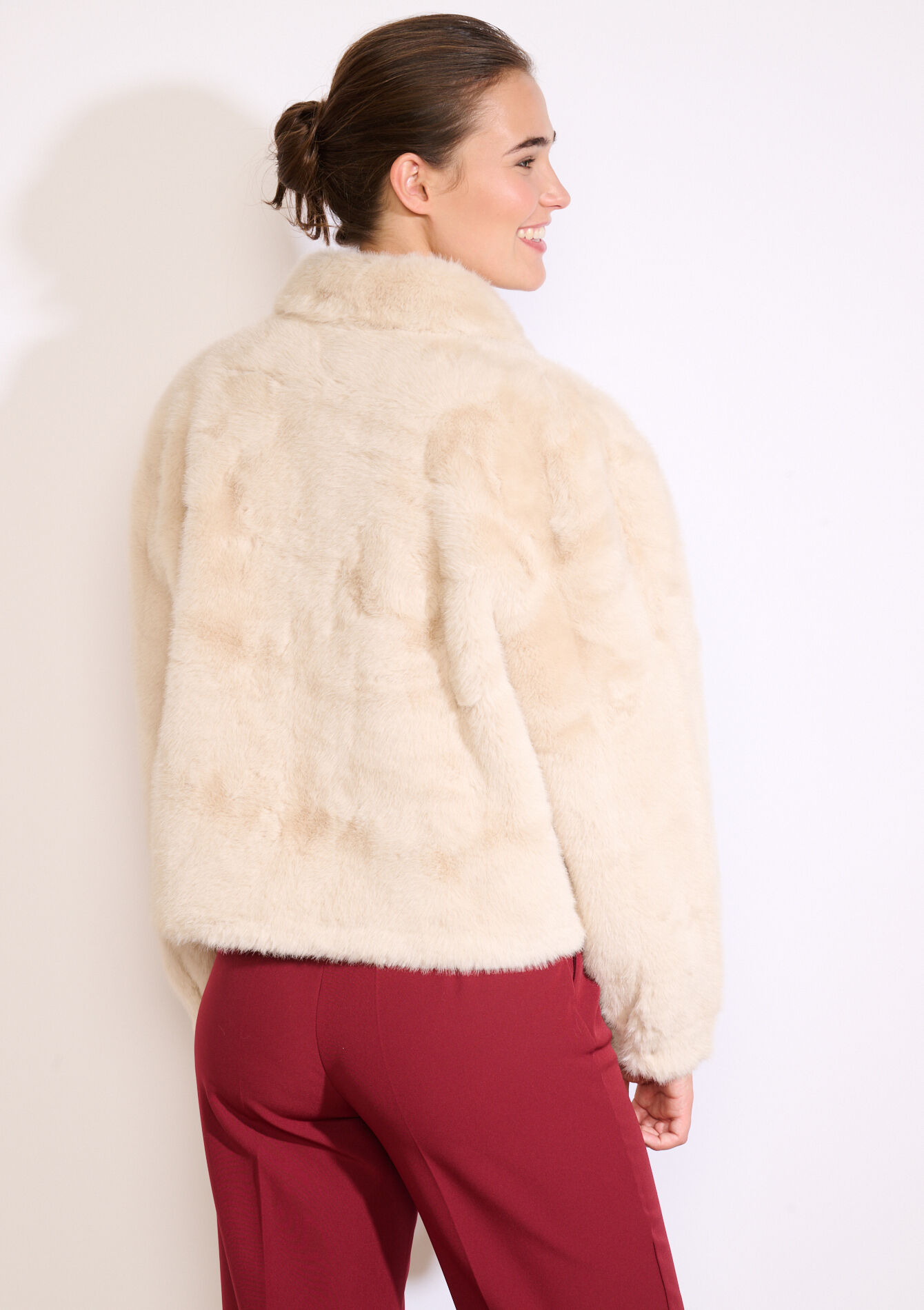 Veste courte en fausse fourrure, Veste courte en fausse fourrure - LT BEIGE - 23000780_2527