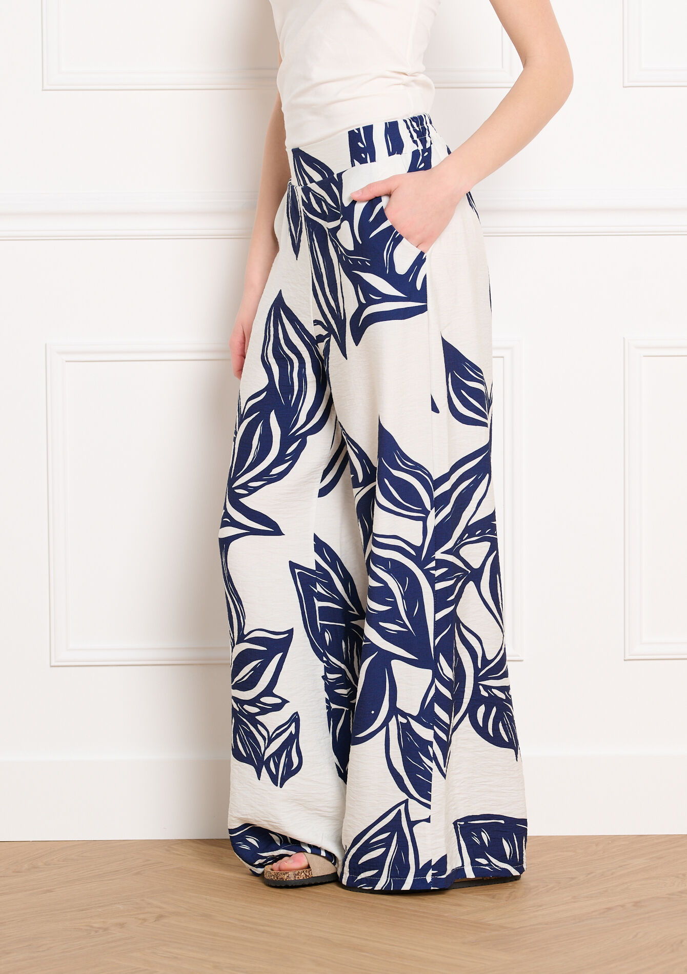 Wijde vloeiende broek met print - VANILLA WHITE - 06601151_1013