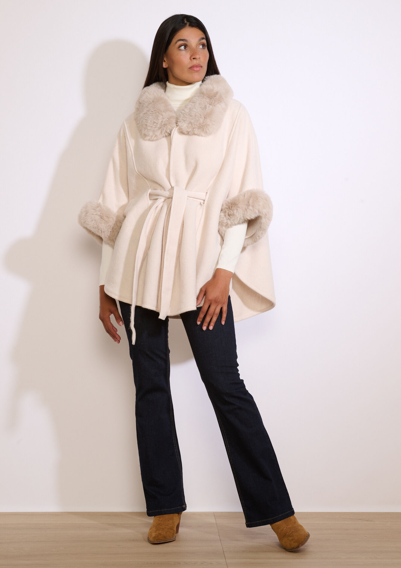 Getailleerde poncho met zachte kraag, Getailleerde poncho met zachte kraag - ECRU PEACH - 17101298_2564