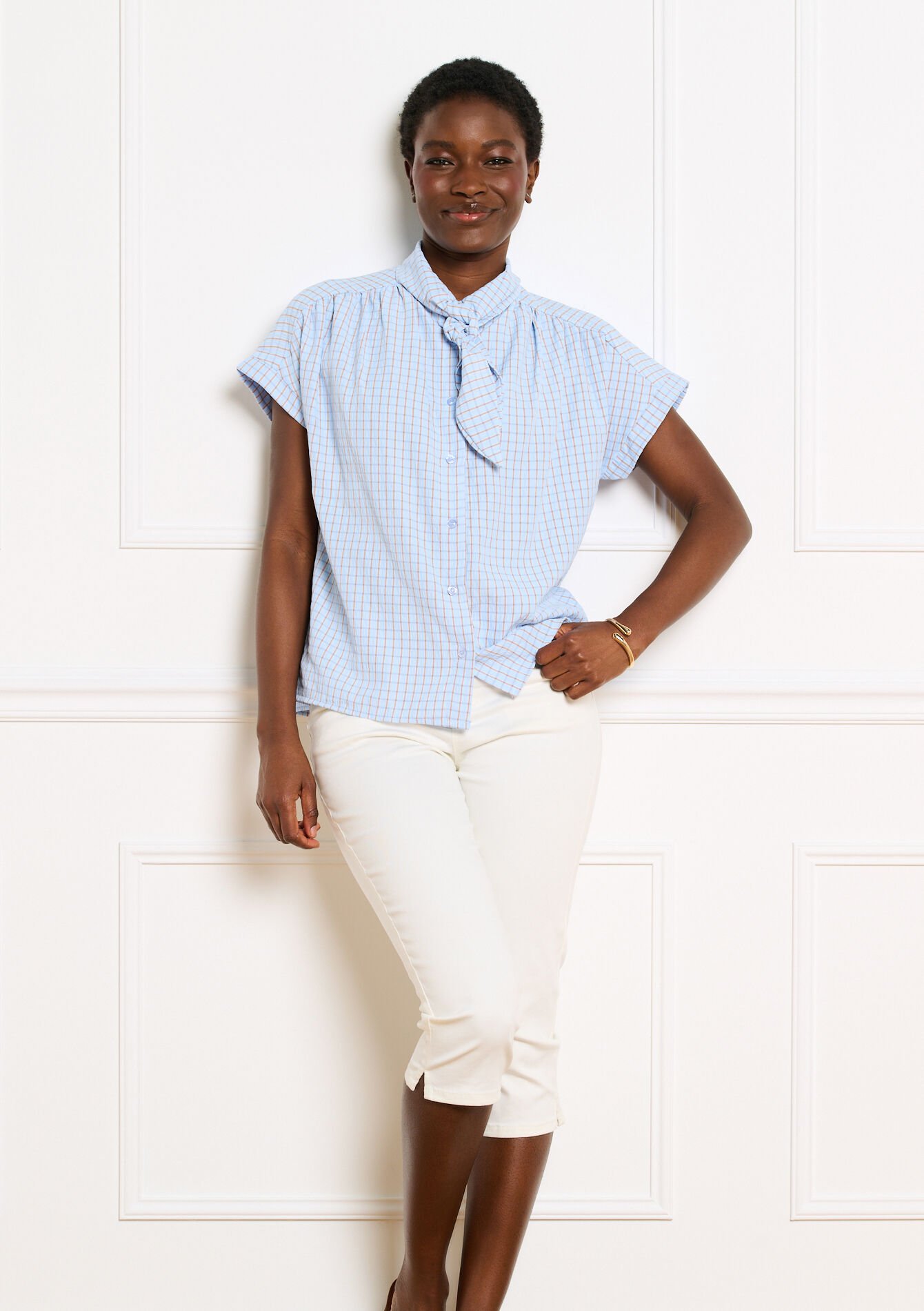 Blouse met strikhals - BLUE PASTEL - 05703073_3003