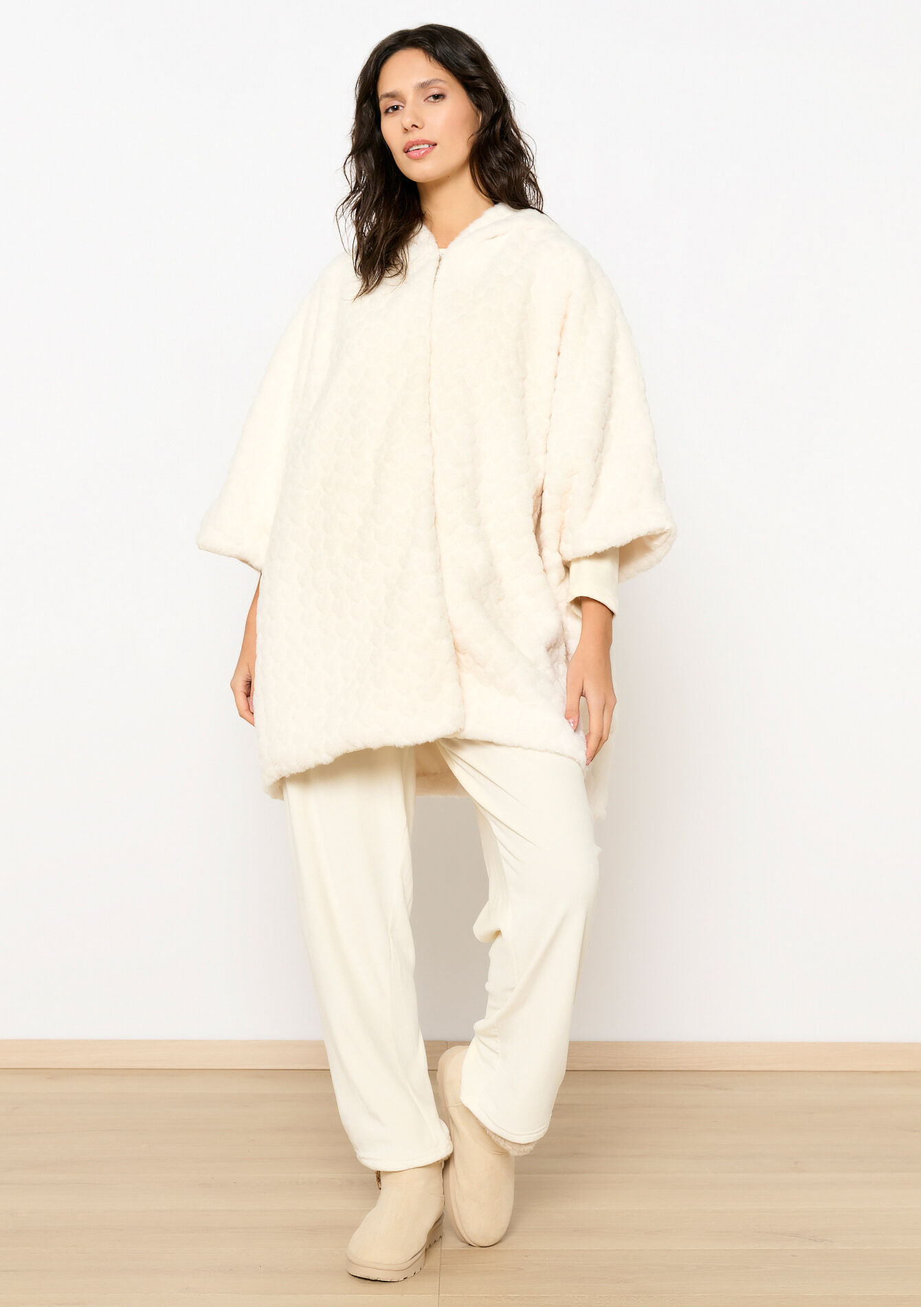 Poncho with heart pattern, Poncho with heart pattern - VANILLA WHITE - 15100290_1013