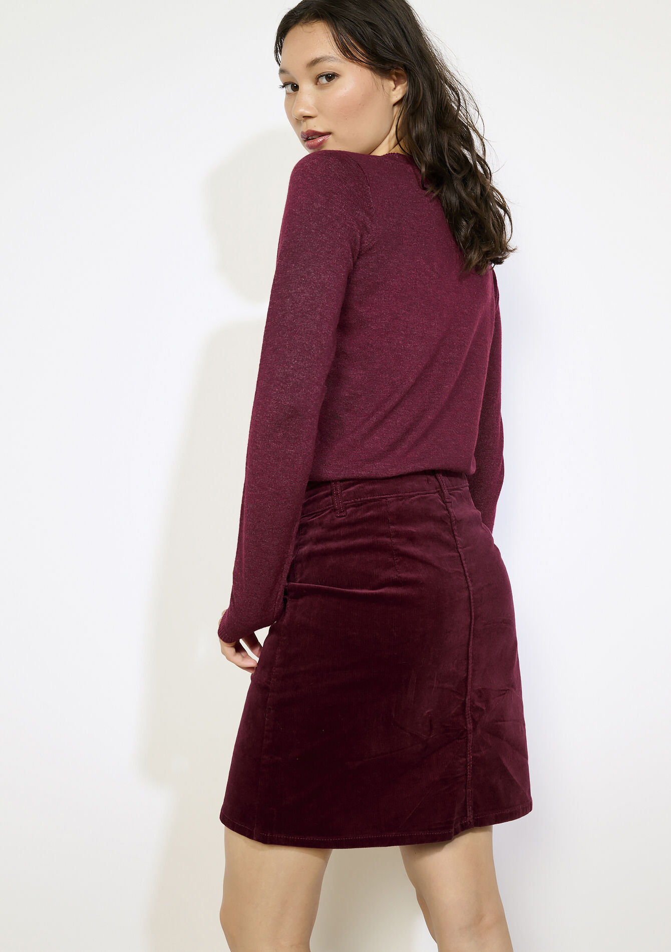 Fijngebreide trui met knopen - BORDEAUX WINE - 04006920_5514