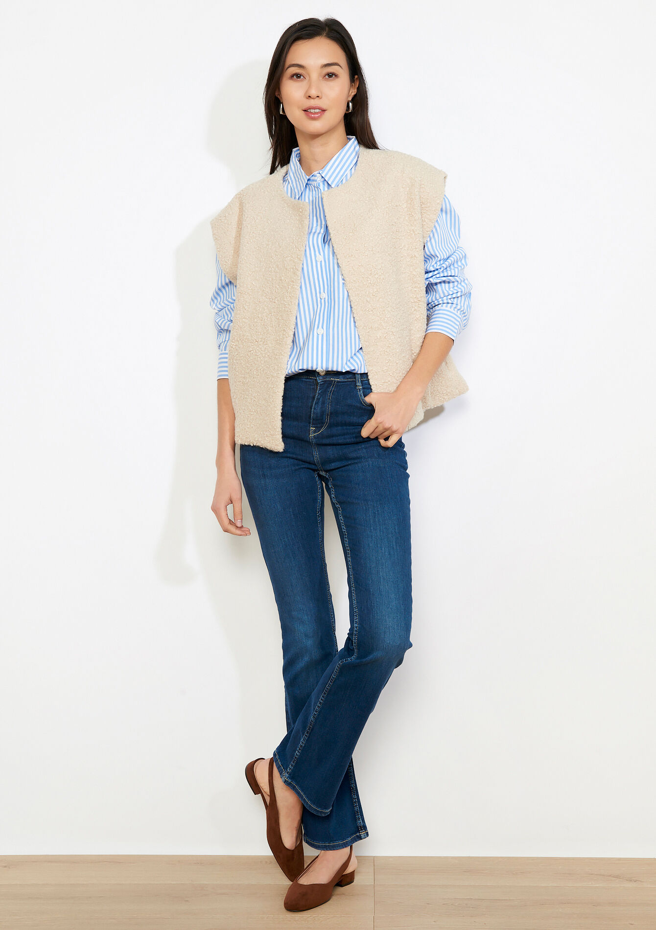 Mouwloos vest met structuur - LT BEIGE - 09001525_2527