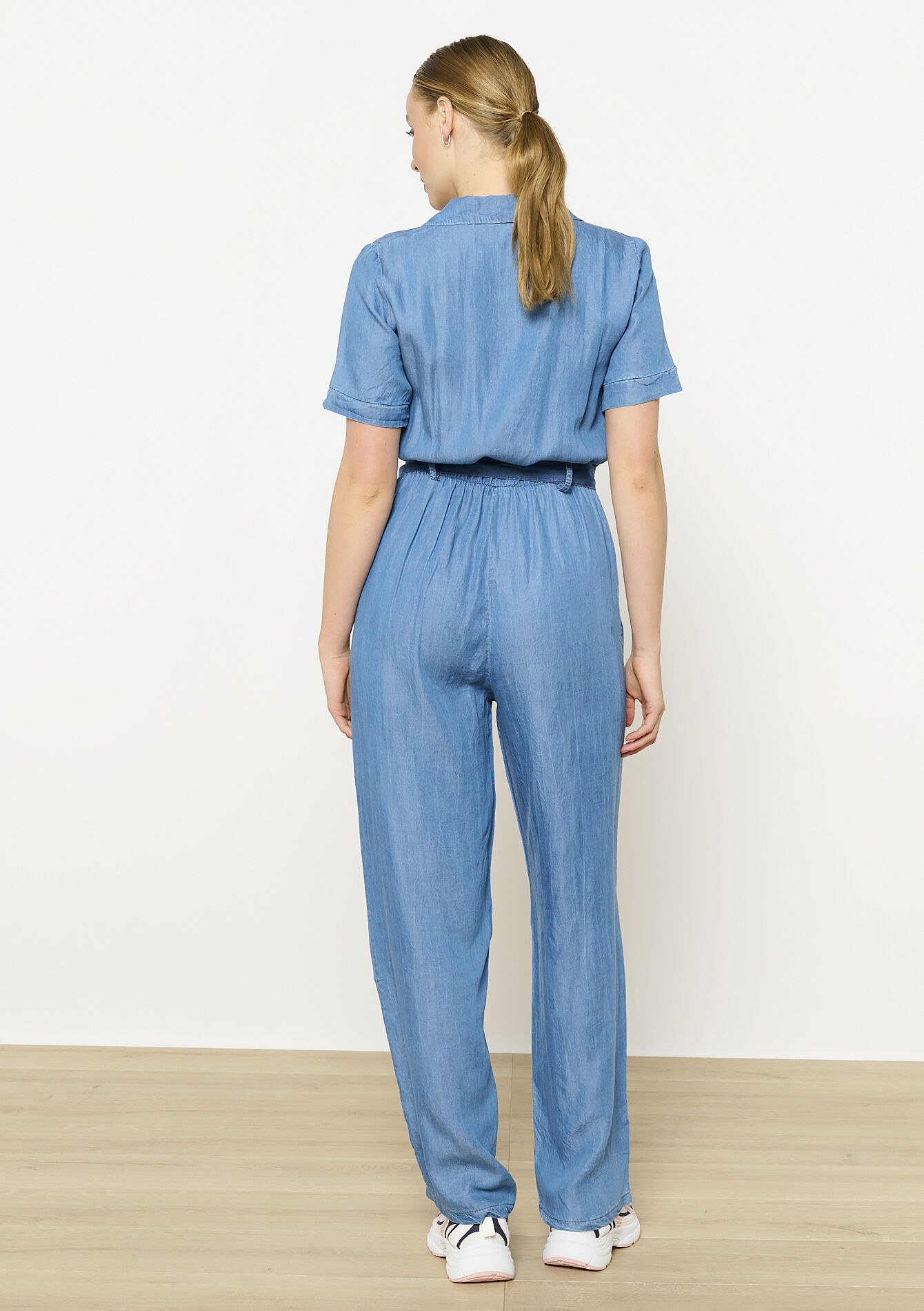 Soepele jumpsuit met ceintuur, Soepele jumpsuit met ceintuur - MEDIUM BLUE - 06004624_0500