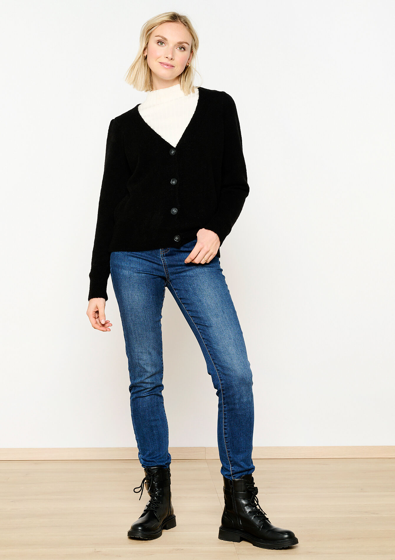 Cardigan with V-neck - BLACK - 04101116_1119