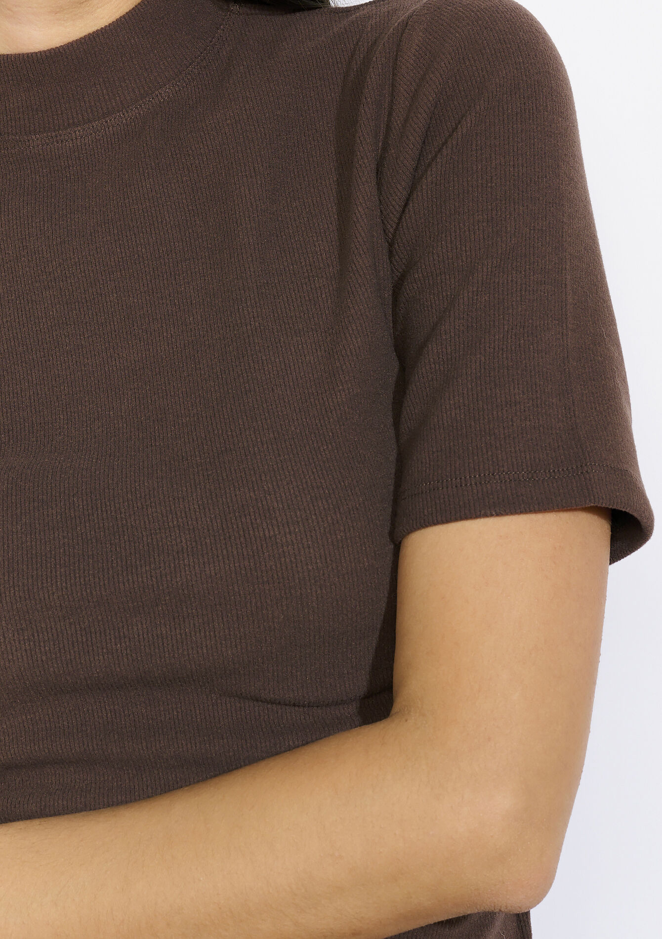Geribbeld T-shirt met korte mouwen, Geribbeld T-shirt met korte mouwen - BROWN DARK CHOCOLATE - 02301811_3720