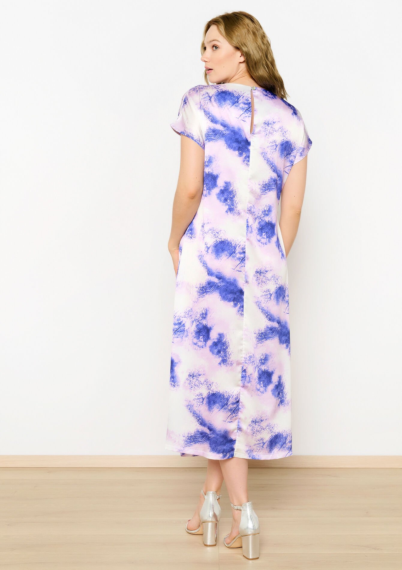 Satijnen jurk met print - OFFWHITE - 08103668_1001