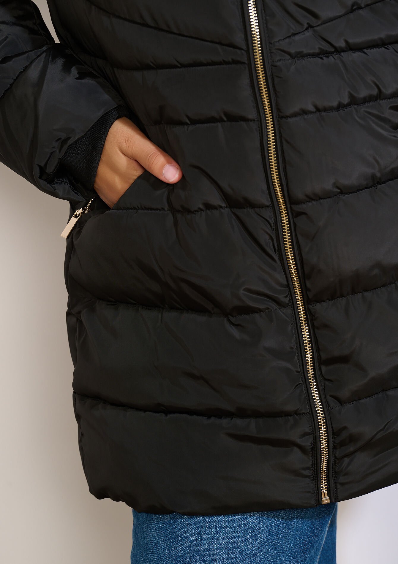 Gewatteerde jas met imitatiebontkap, Gewatteerde jas met imitatiebontkap - BLACK - 23000755_1119