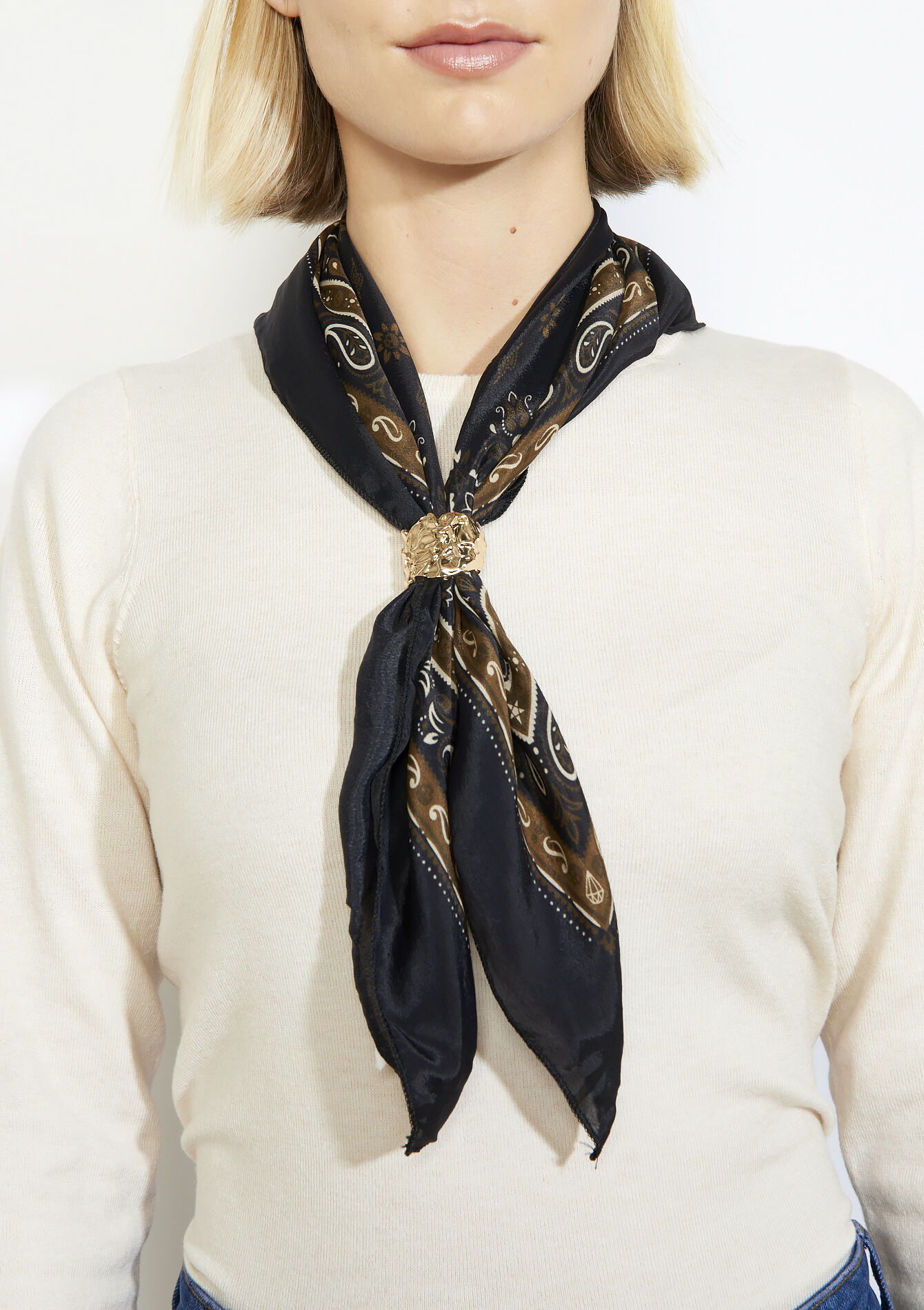 Foulard en soie au bijou, Foulard en soie au bijou, , detail_model