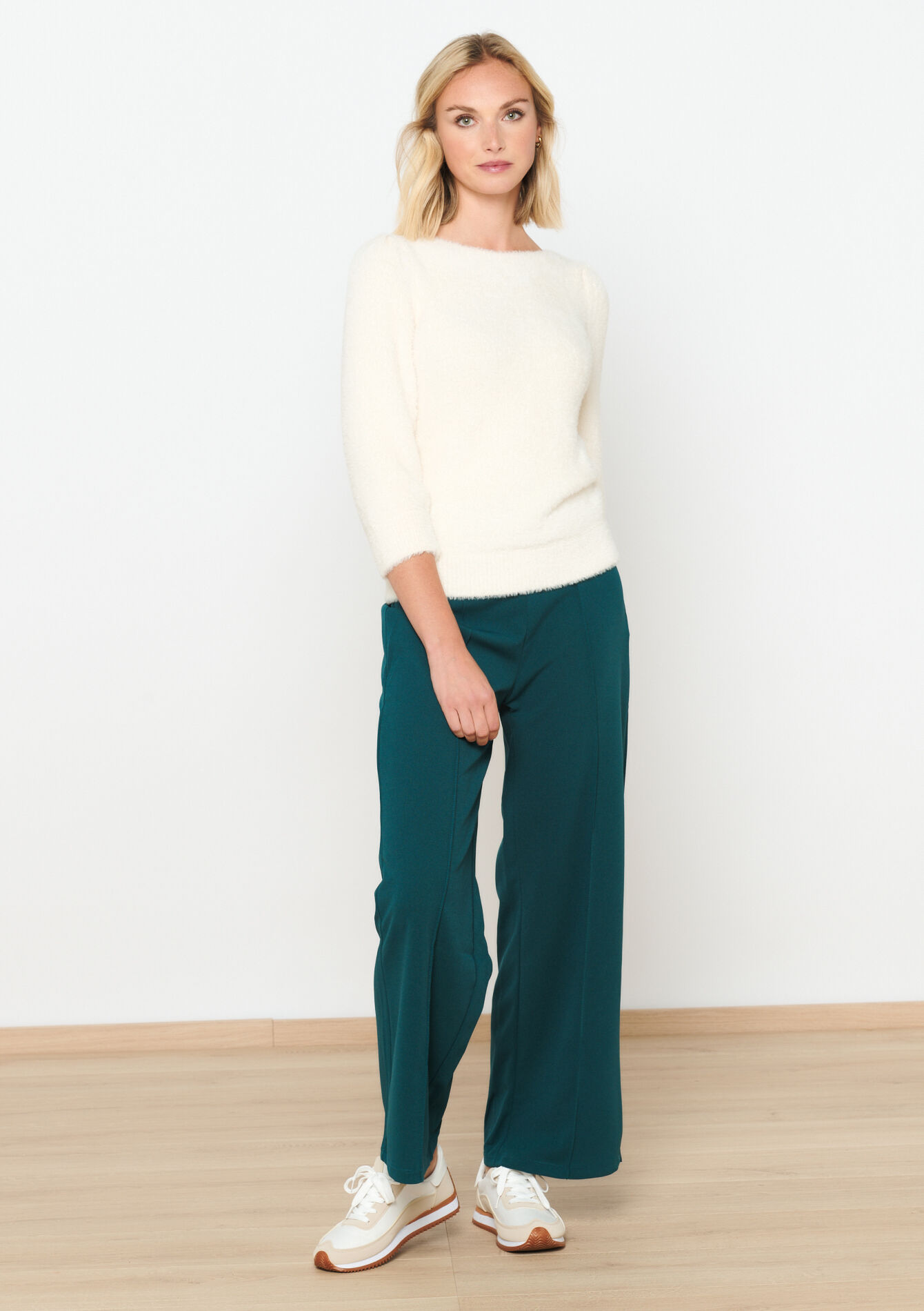 Eyelash pullover - BLACK - 04006362