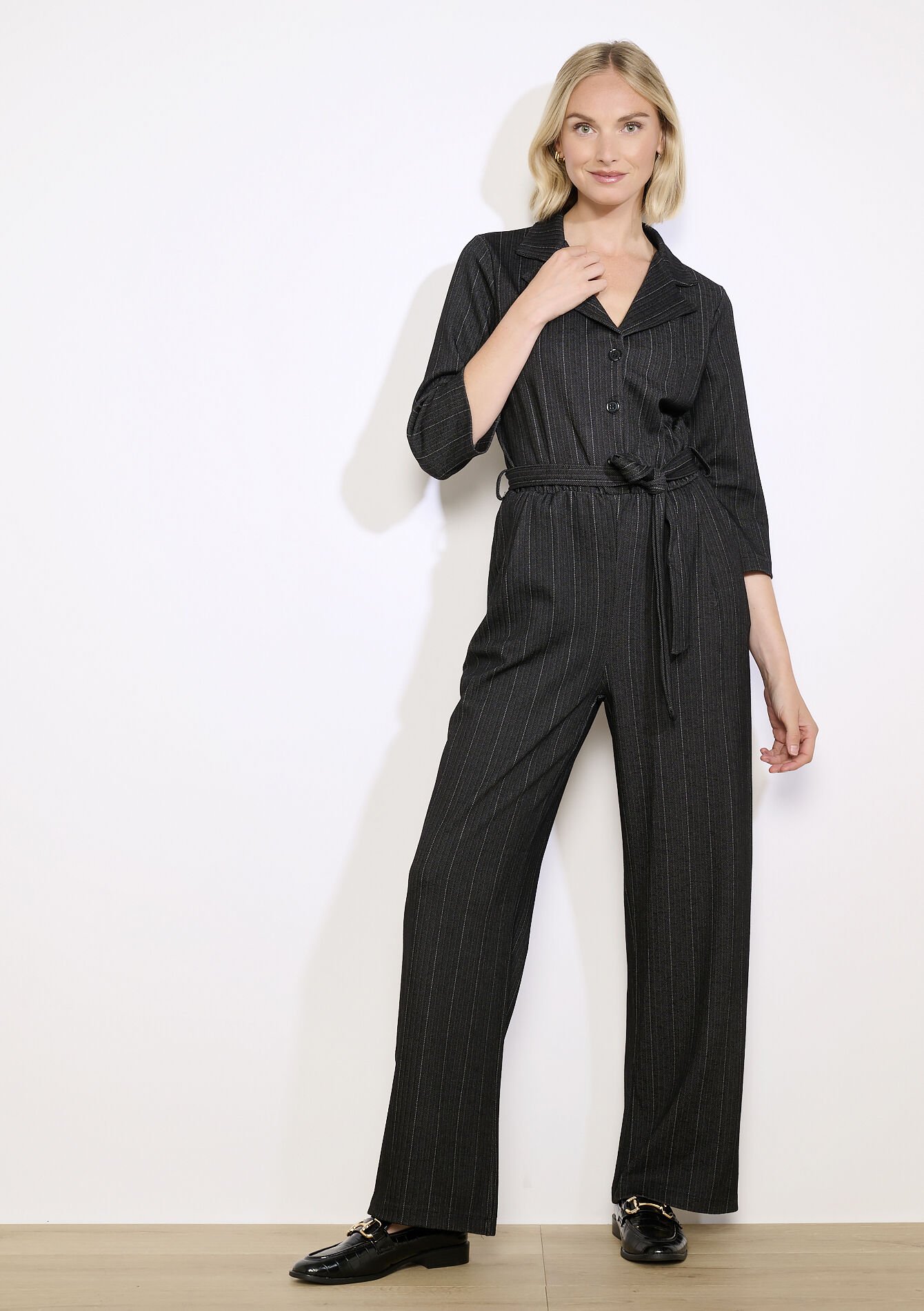 Vloeiende tailored jumpsuit, Vloeiende tailored jumpsuit - BLACK - 06004683_1119