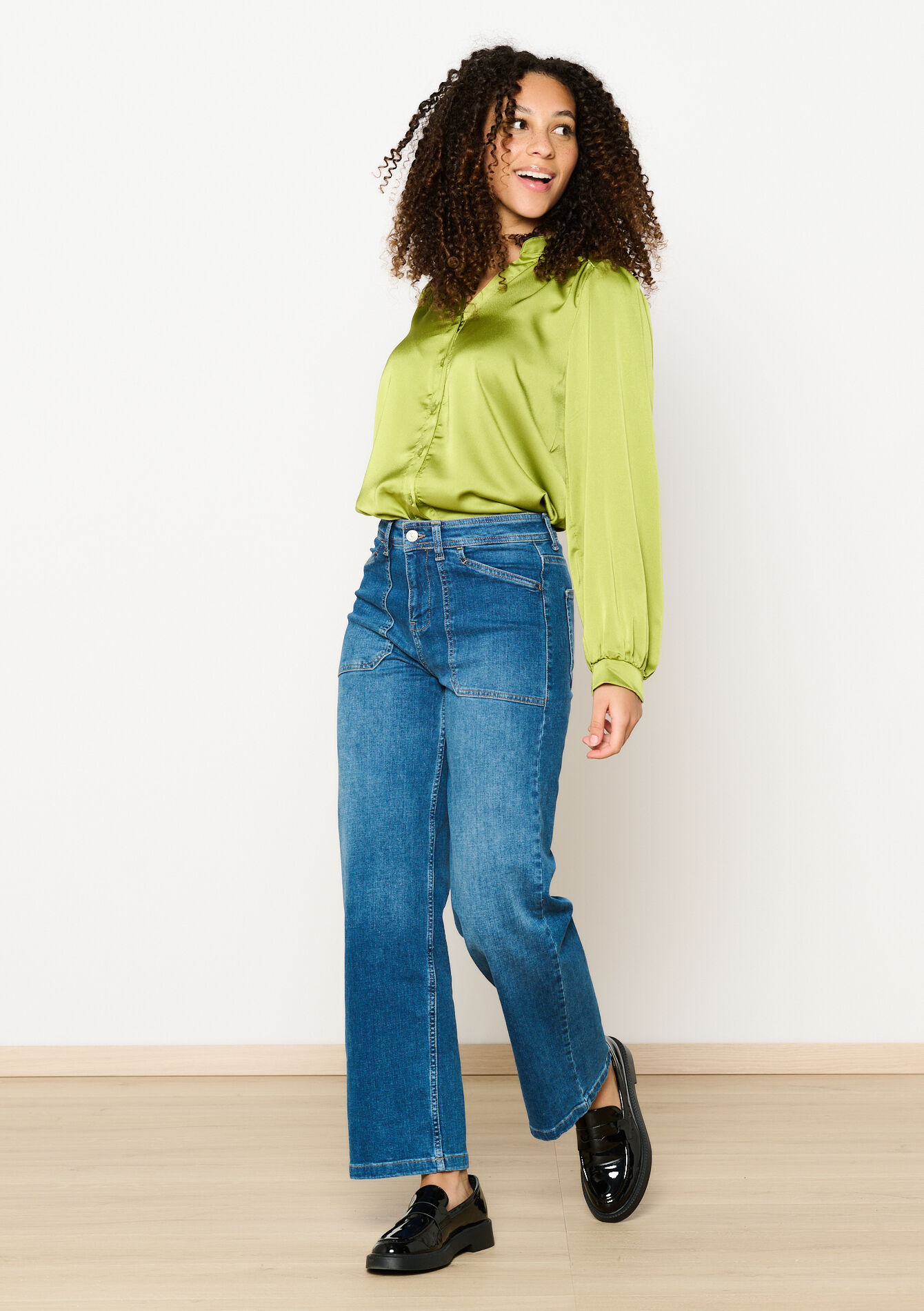 Satin long-sleeved shirt - GREEN MOSS - 05702700_4504
