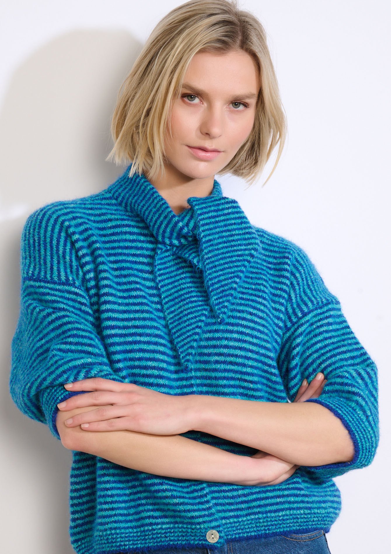 Gestreept vest met strikkraag, Gestreept vest met strikkraag - BLUE COBALT - 04101450_2925