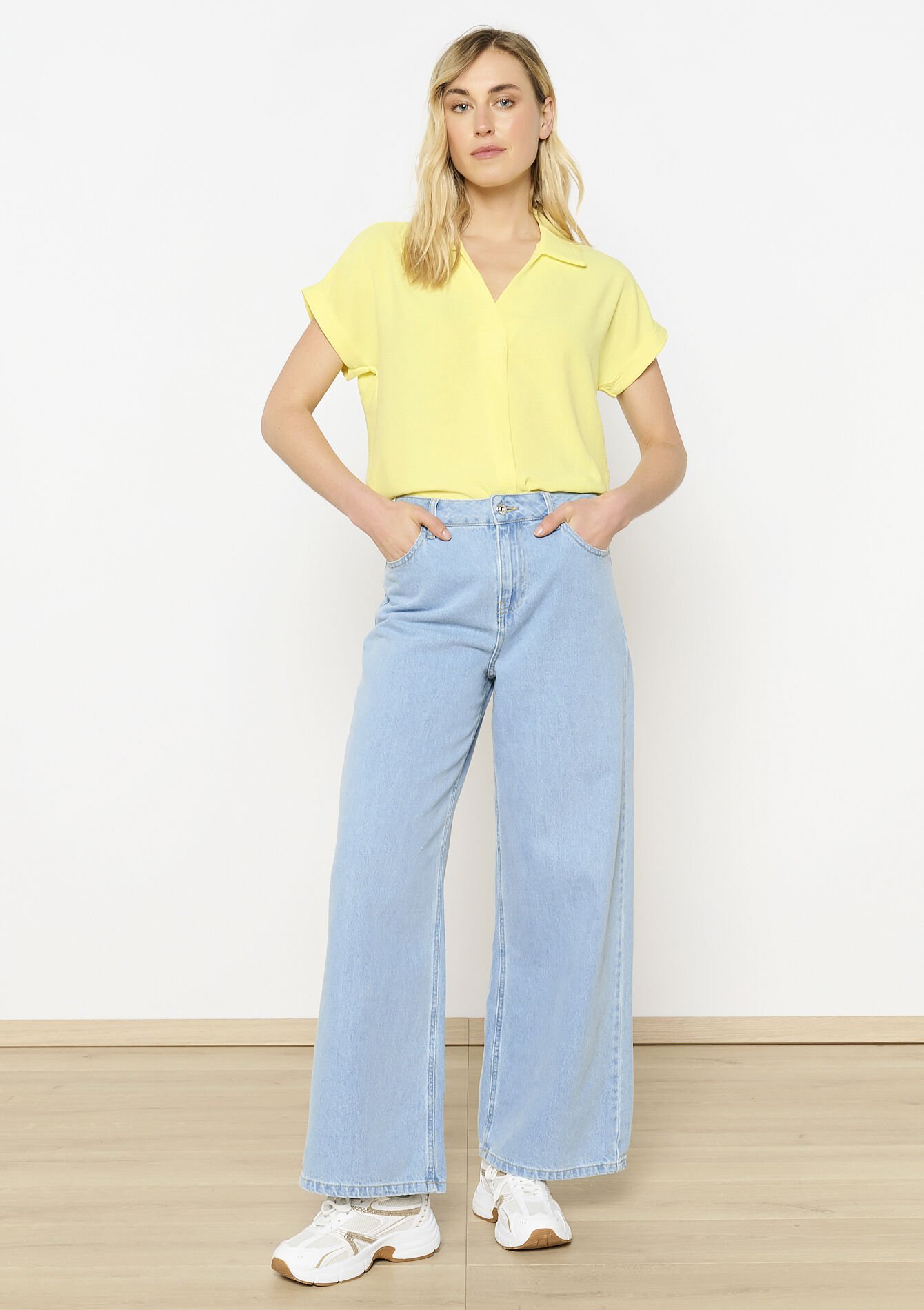 Blouse met polokraag - YELLOW PASTEL - 05702739_5004