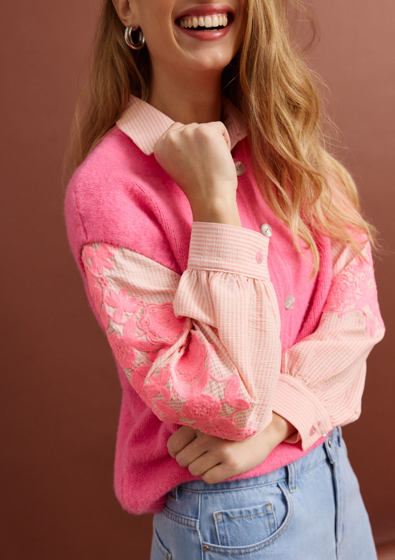 Losvallende blouse met borduursels - PASTEL PEACH - 05703032_1974