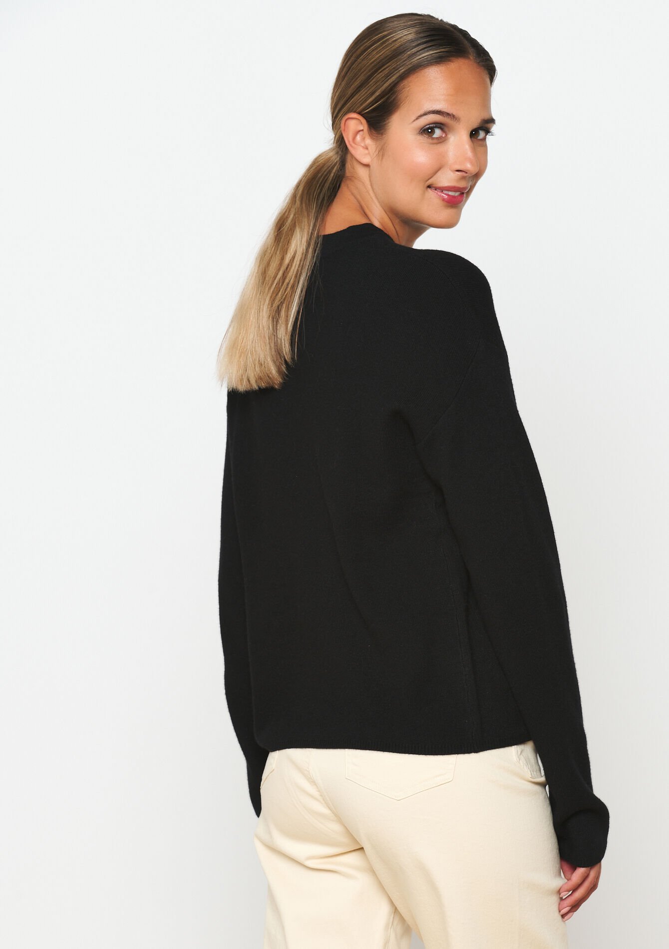 Pullover with round neck, Pullover with round neck - BLACK BEAUTY - 04006513_2600