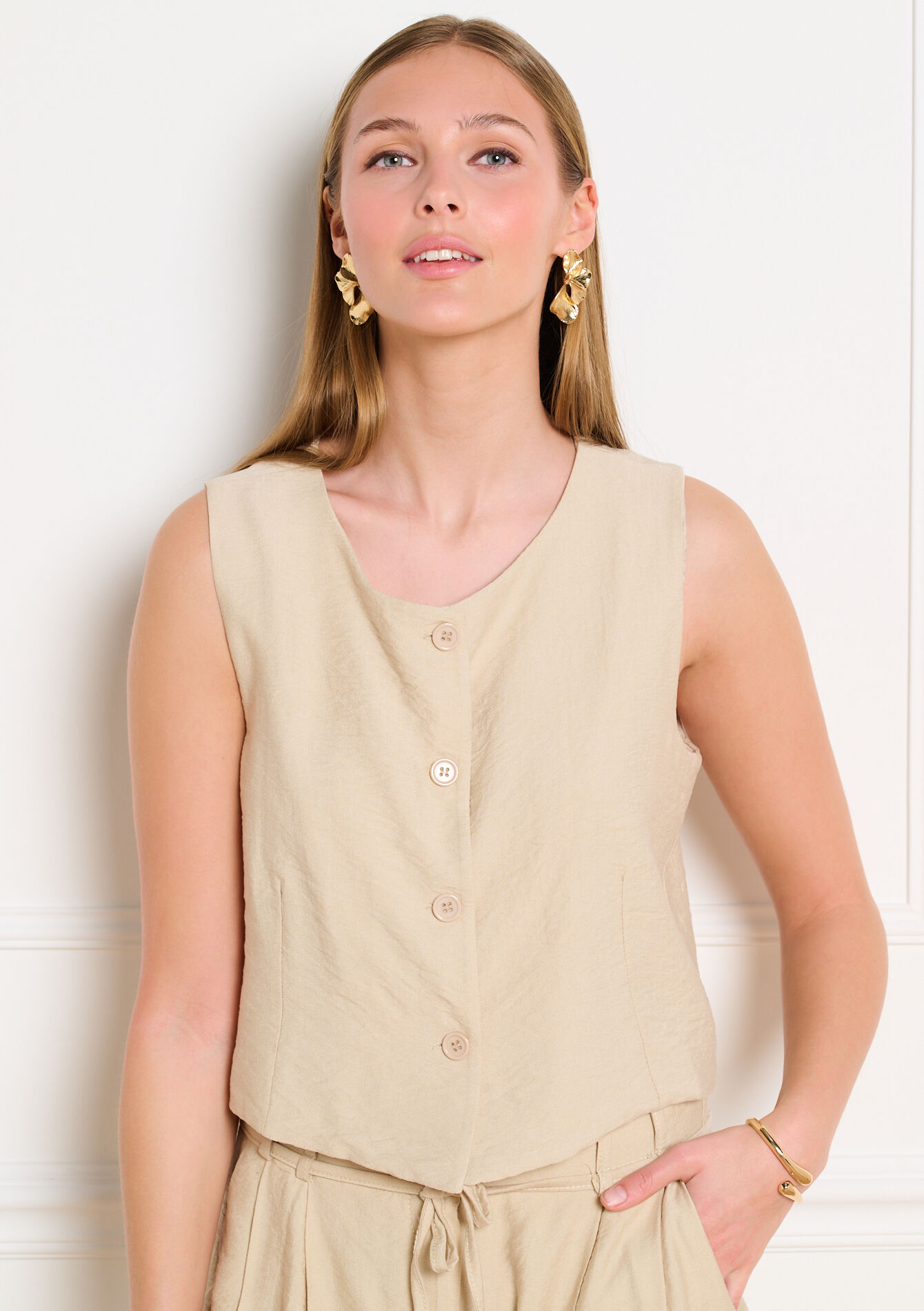 Sleeveless buttoned vest - LT BEIGE - 05003698_2527