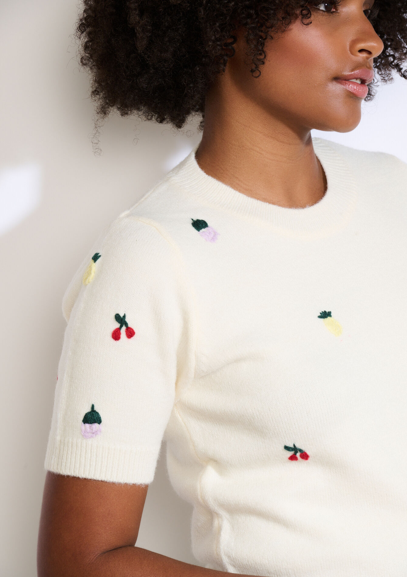 Embroidered fruit knit - VANILLA WHITE - 04006982