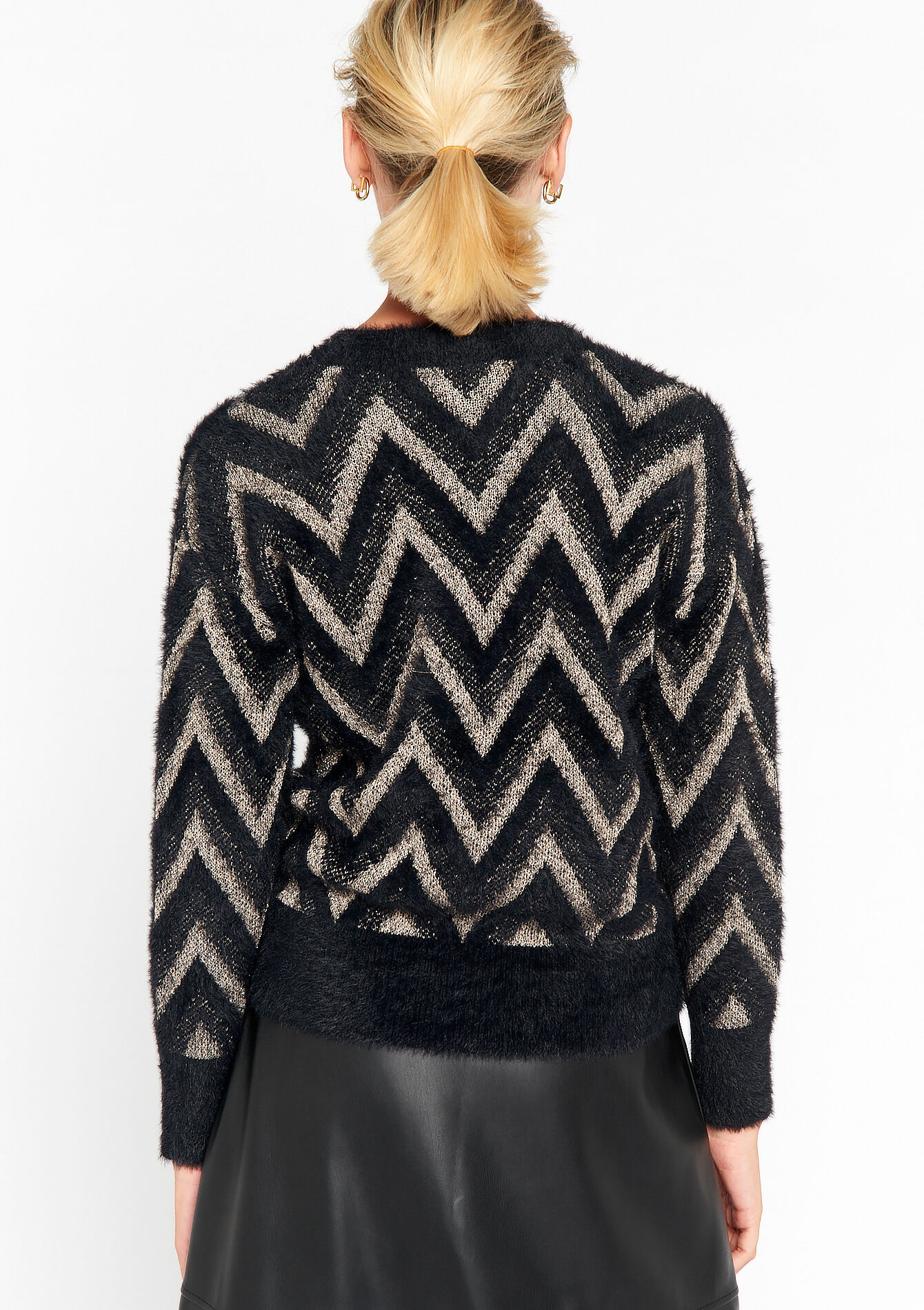 Eyelash pullover with zigzag pattern, Eyelash pullover with zigzag pattern - BLACK - 04006174