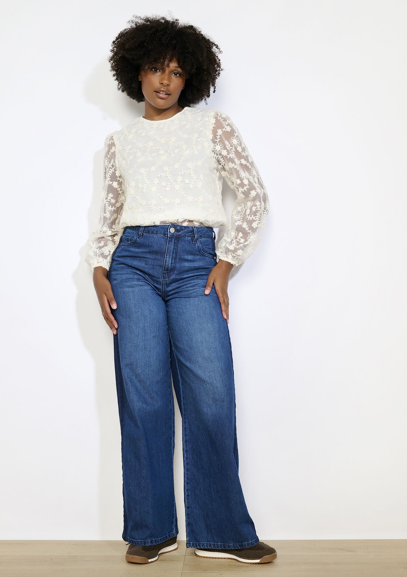 Blouse brodée en dentelle, Blouse brodée en dentelle - VANILLA WHITE - 05702877_1013