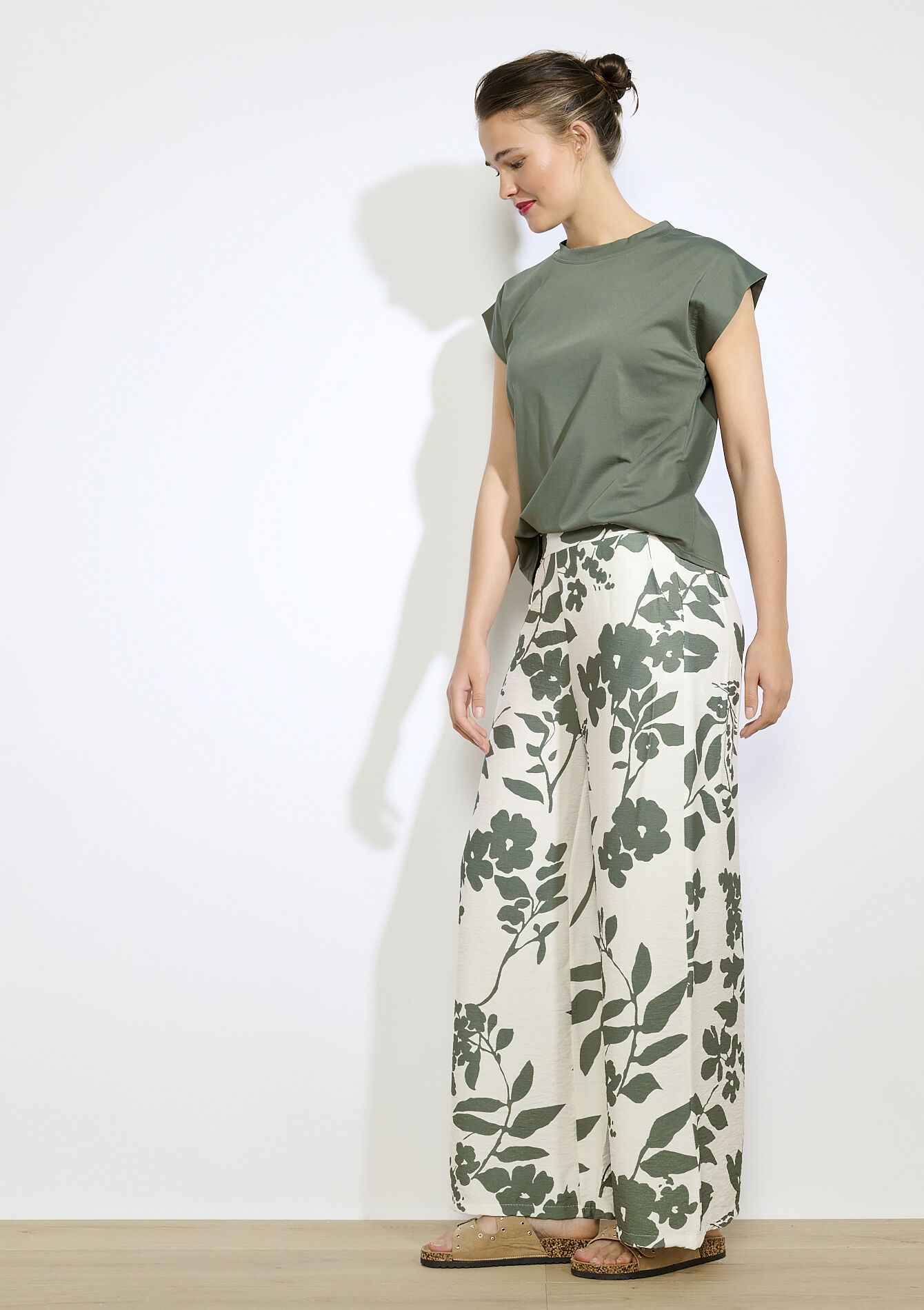 Wijde bloemenprint broek - KHAKI MED - 06600968_4327