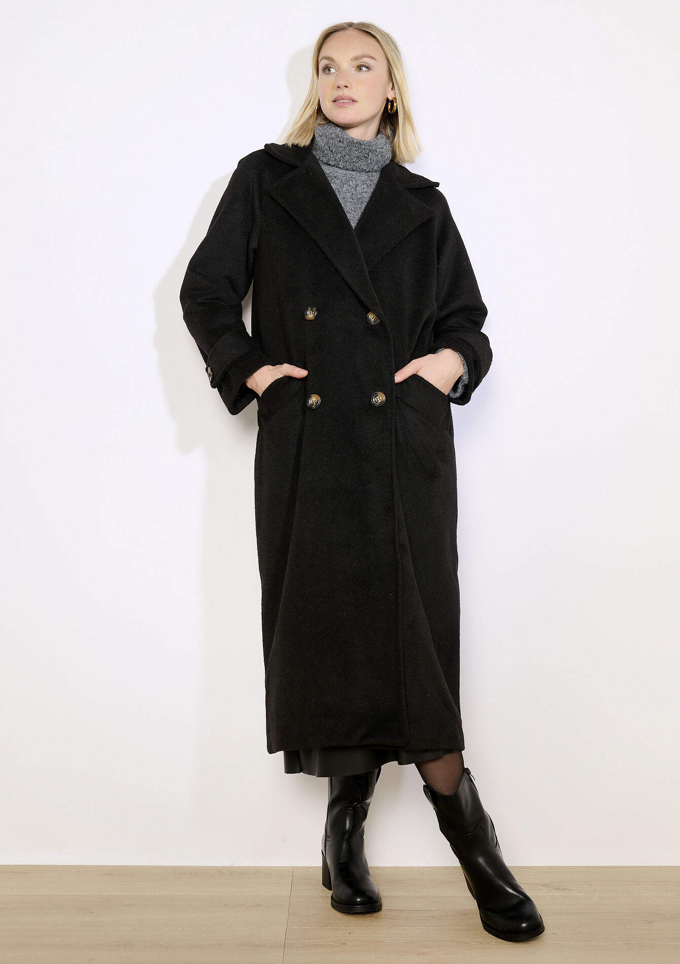 Lange jas met dubbele rij knopen, Lange jas met dubbele rij knopen - BLACK - 23000808_1119