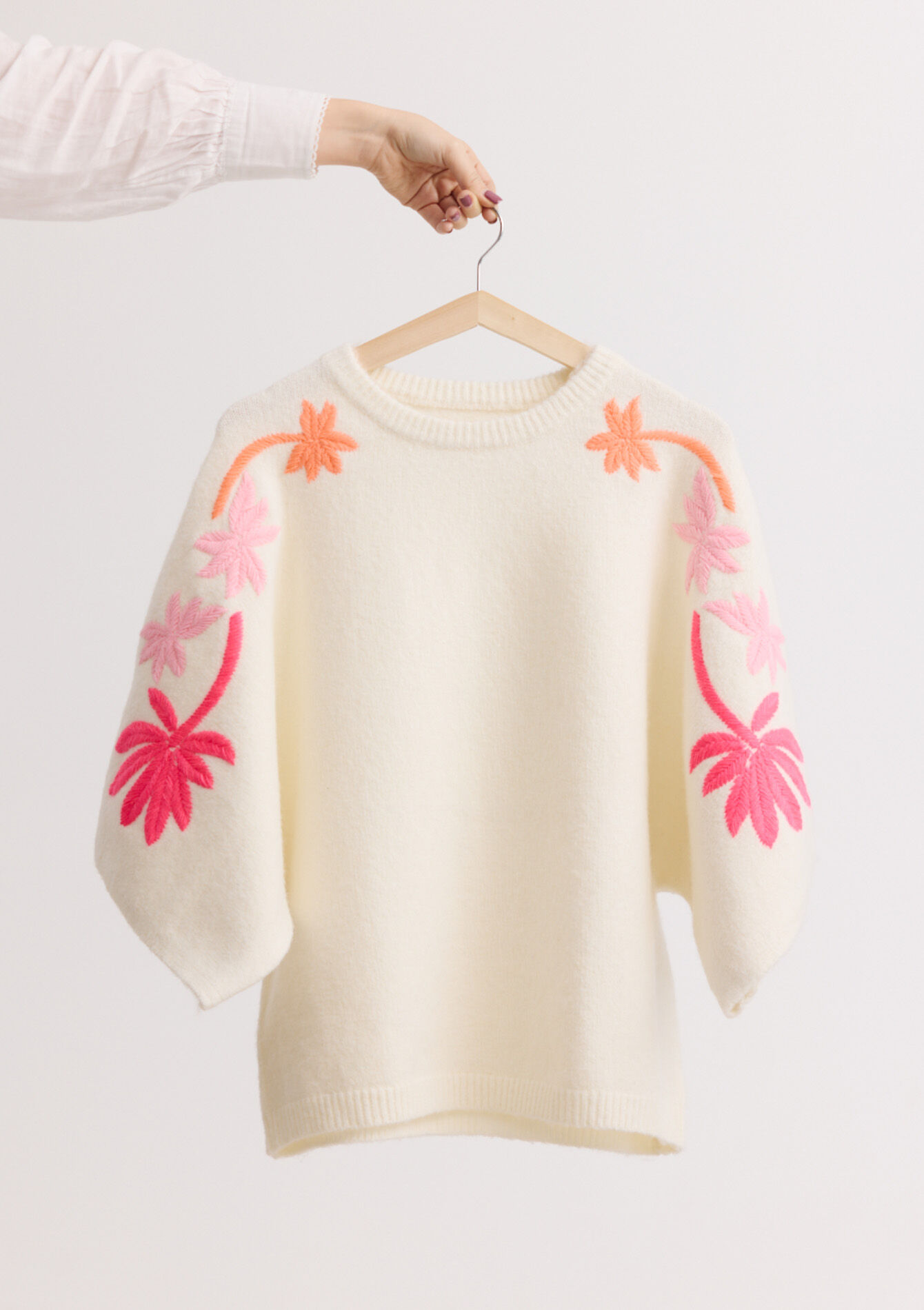 Pull à fleurs brodées, Pull à fleurs brodées, , back