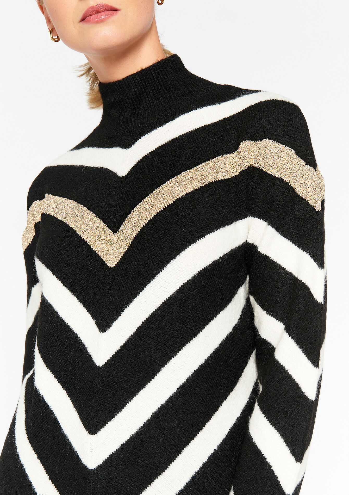 Col roulé avec motif en V - BLACK - 1073639