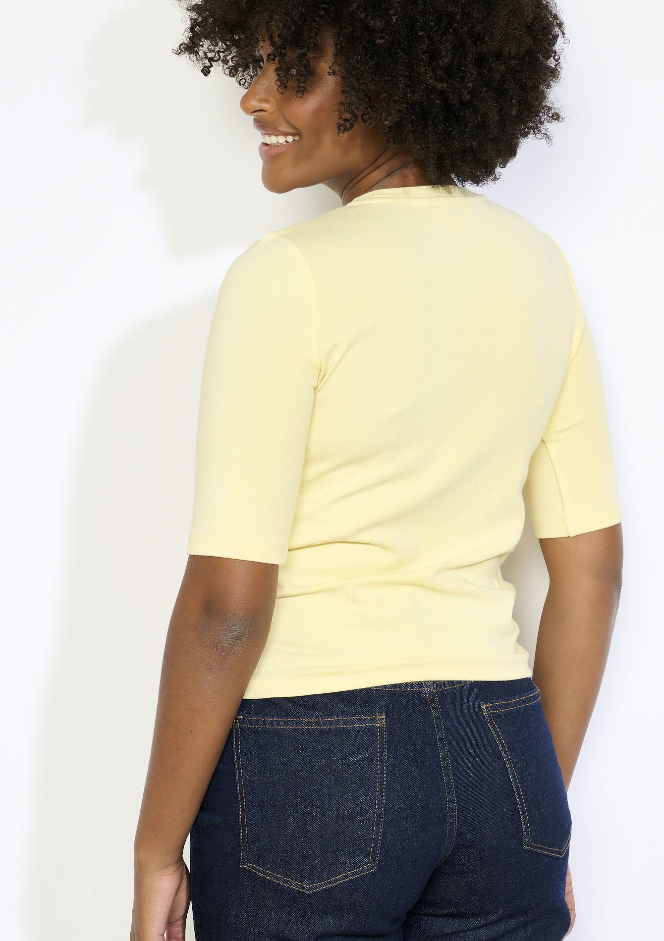 Aansluitend geribbeld t-shirt - YELLOW PASTEL - 02301810_5004