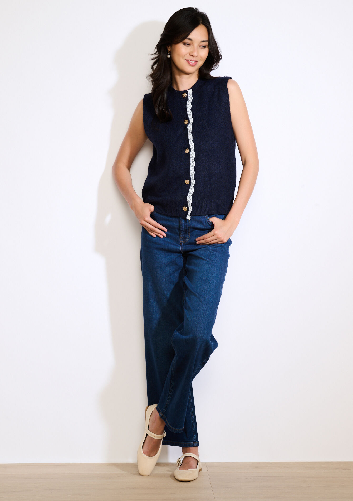 Sleeveless soft buttoned cardigan - NAVY BASIC - 04101322_2723