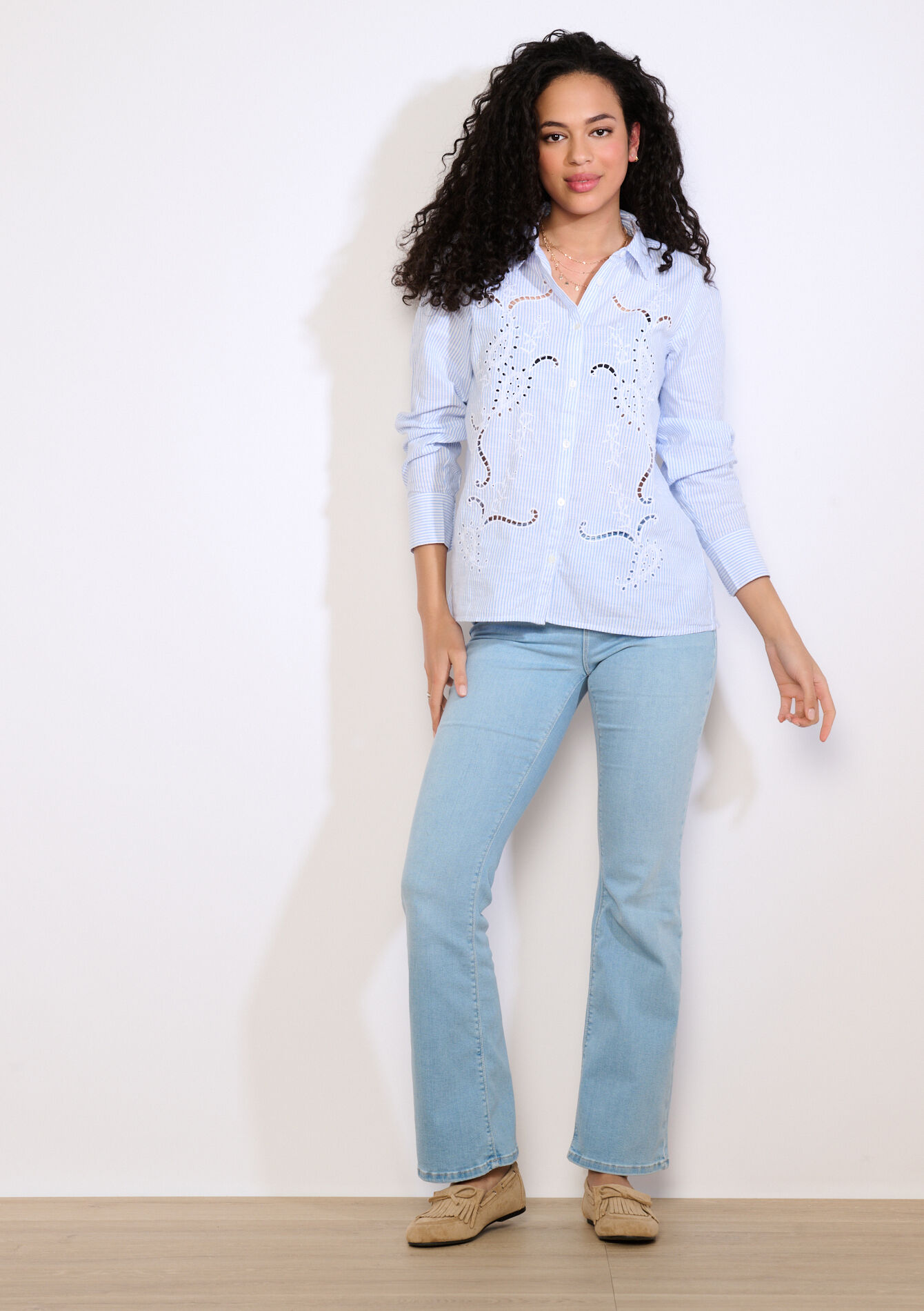 Gestreept hemd met borduurwerk - BLUE PASTEL - 05702951_3003