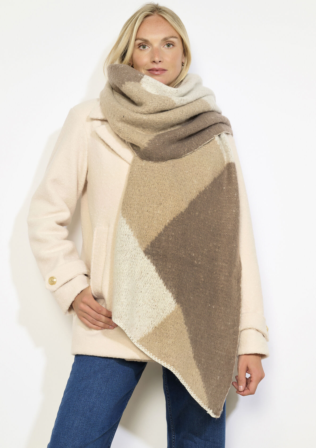 Zachte sjaal met geometrisch motief, , hi-res