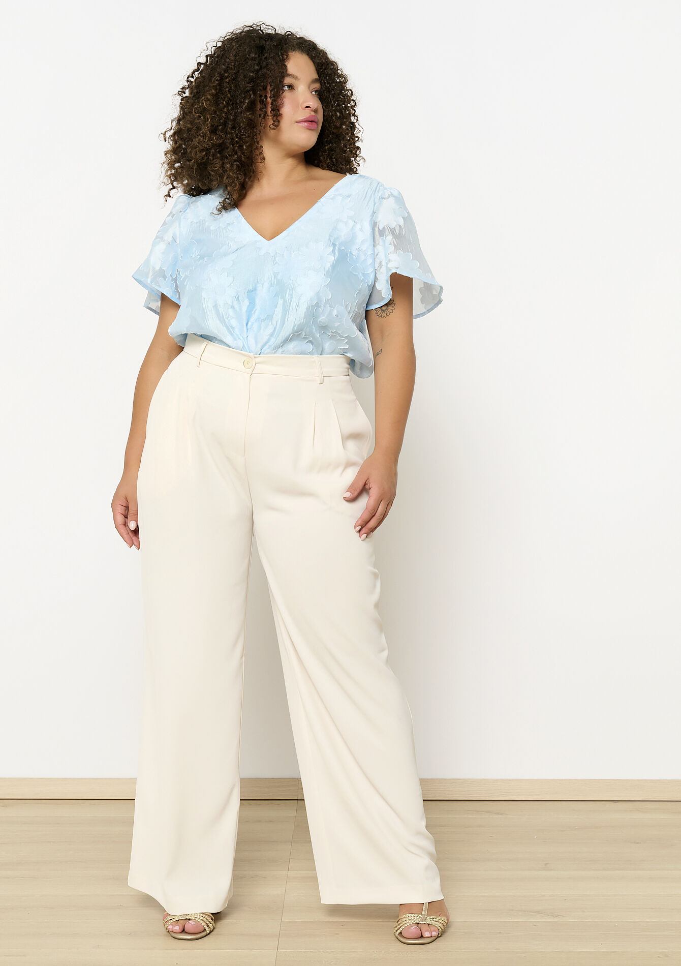 High-waist vloeiende broek, High-waist vloeiende broek - VANILLA WHITE - 06100711_1013