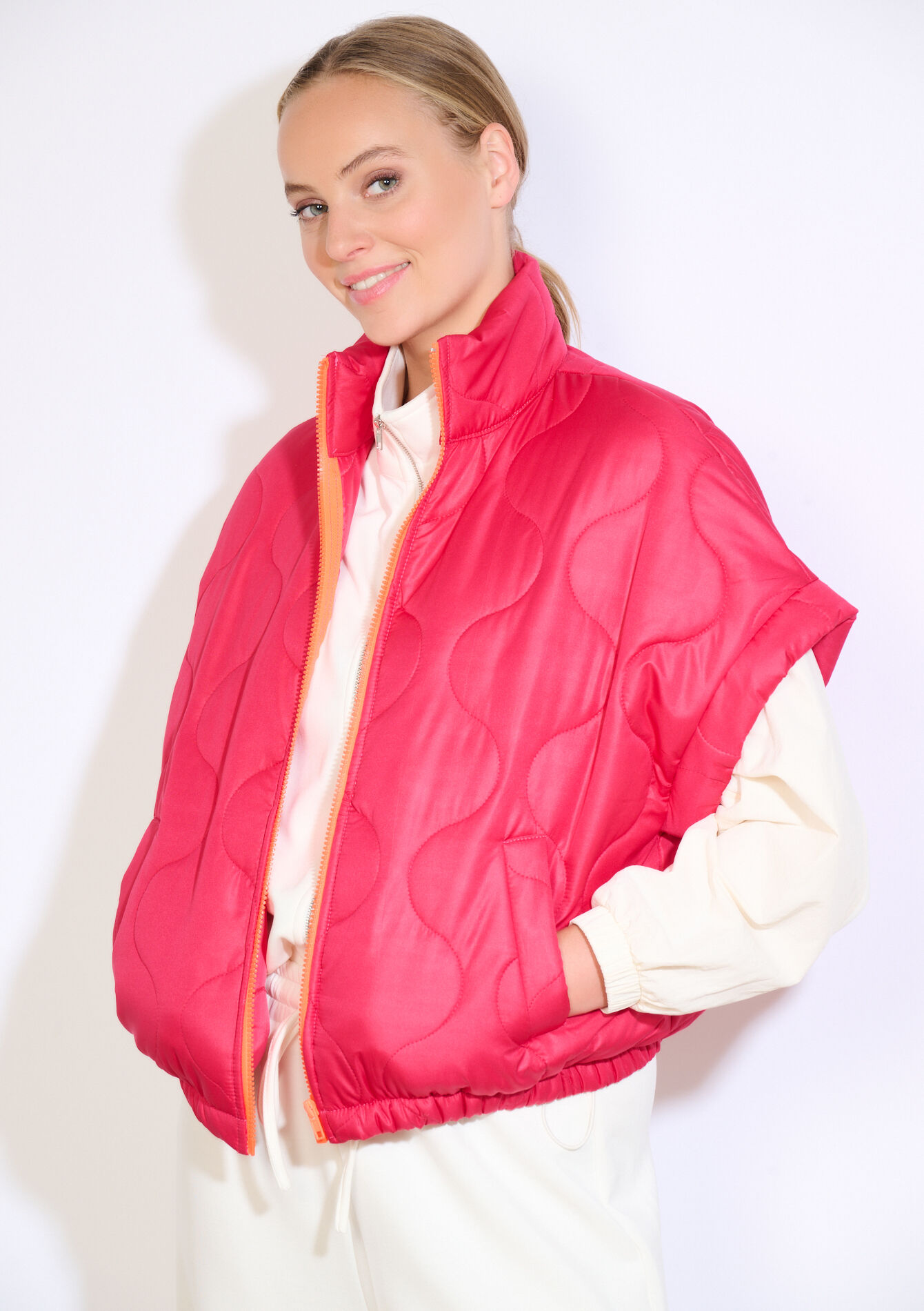 Mouwloze gewatteerde jas, Mouwloze gewatteerde jas - FUCHSIA - 09001491_5626