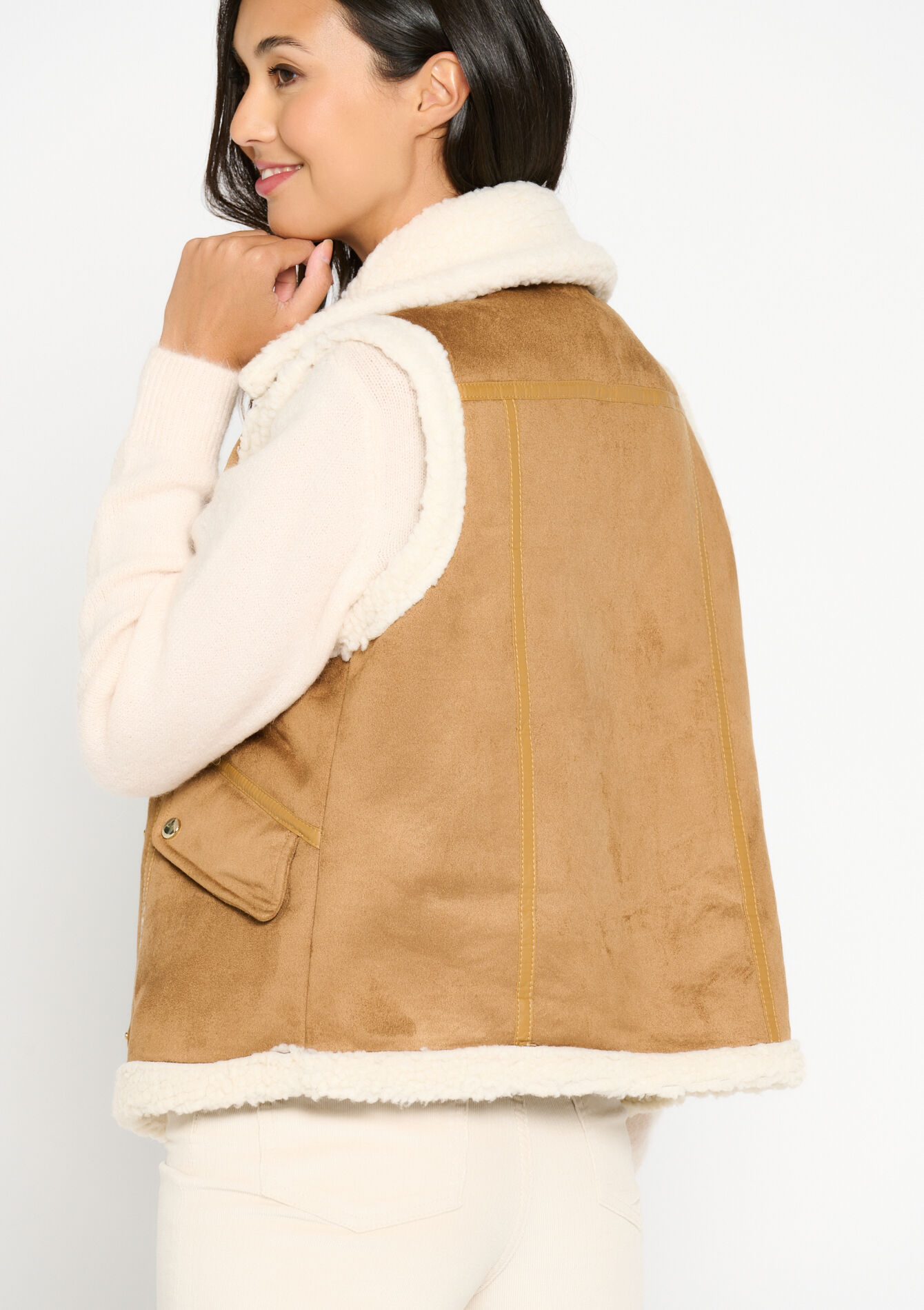 Sleeveless shearling jacket - CAMEL GINGER - 23000618_3831