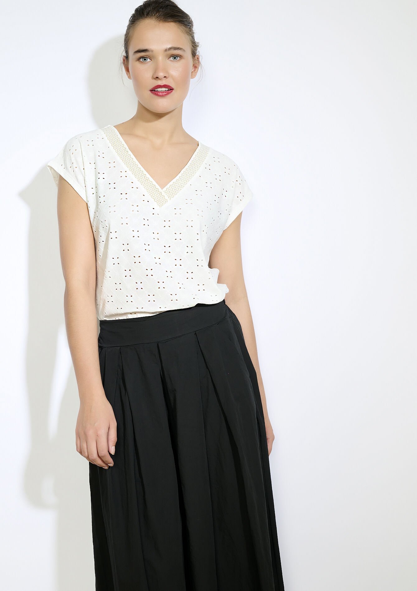 Embroidered cotton top, Embroidered cotton top - OPTICAL WHITE - 02301848_1019
