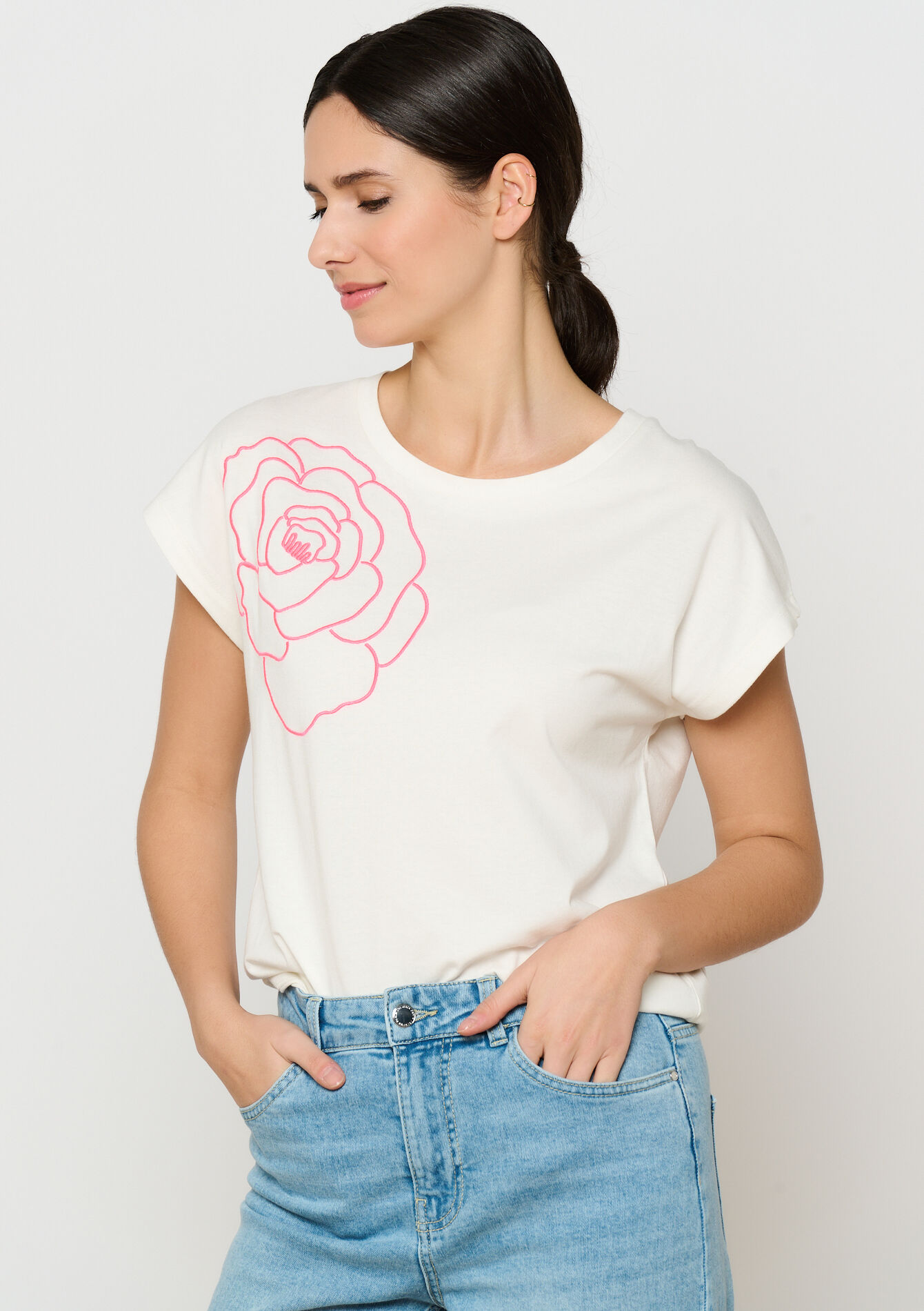 T-shirt met geborduurde bloem, T-shirt met geborduurde bloem - OFFWHITE - 02301642_1001