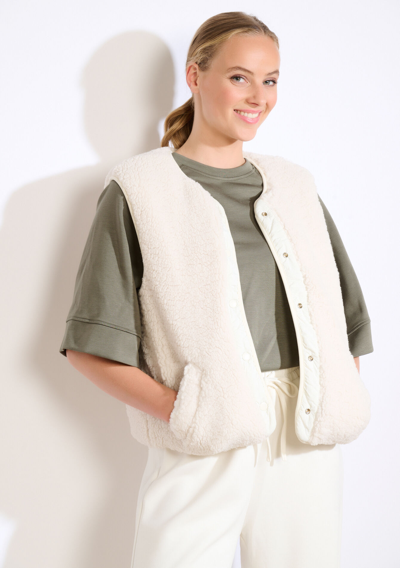 Omkeerbare bodywarmer, Omkeerbare bodywarmer - VANILLA WHITE - 15100339_1013