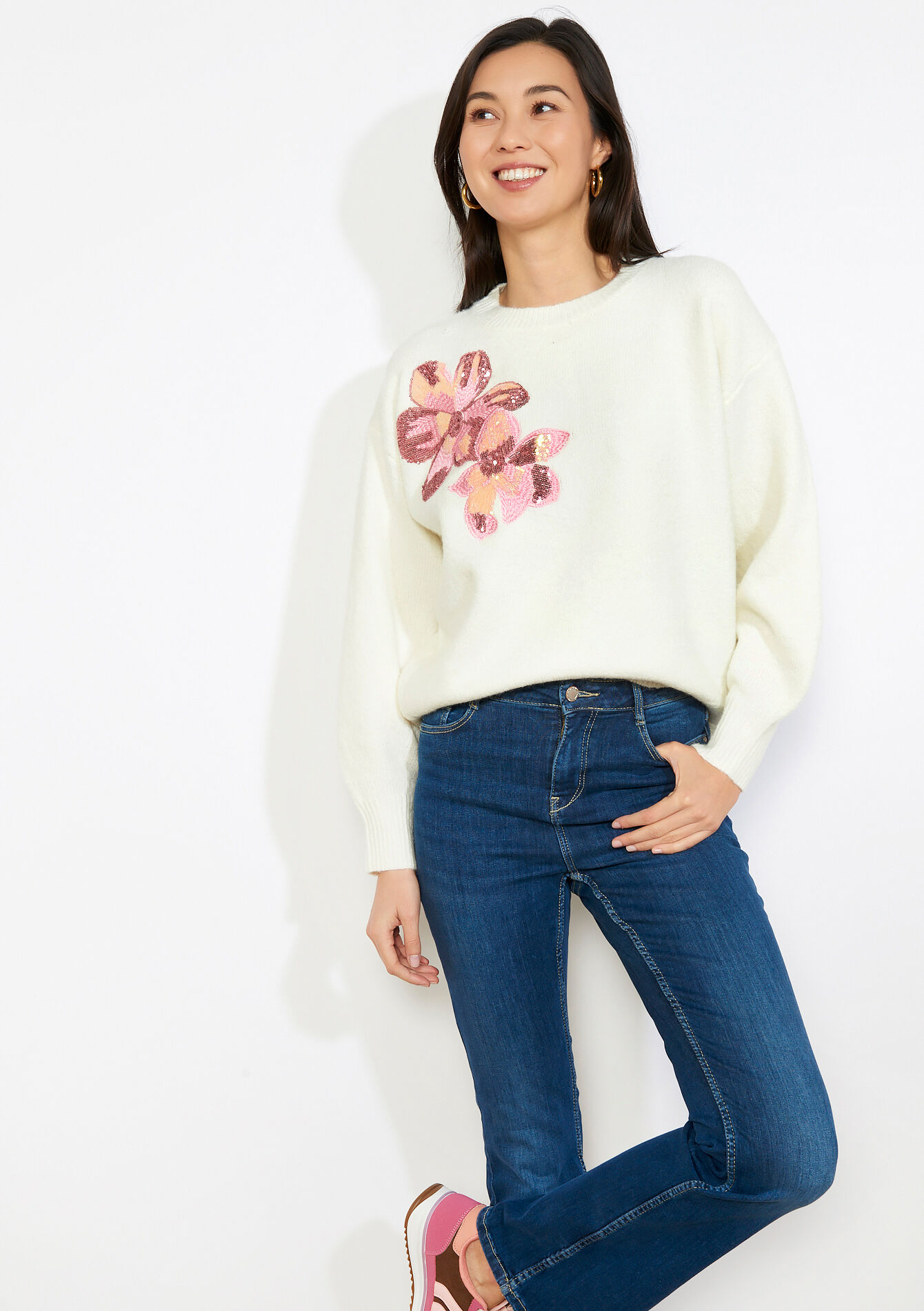 Trui met bloemenborduursel - VANILLA WHITE - 04007169