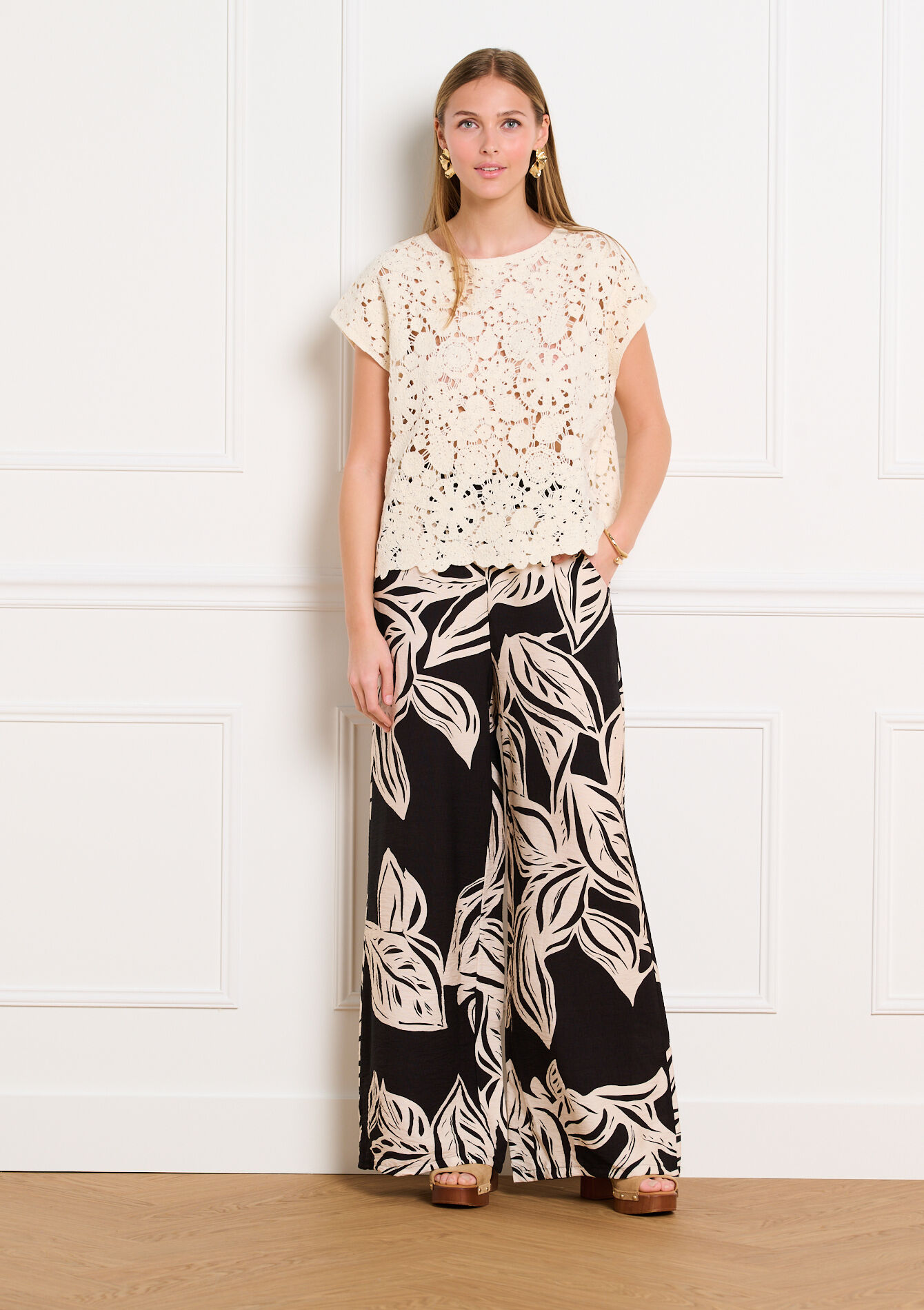 Wijde vloeiende broek met print - BLACK - 06601151_1119