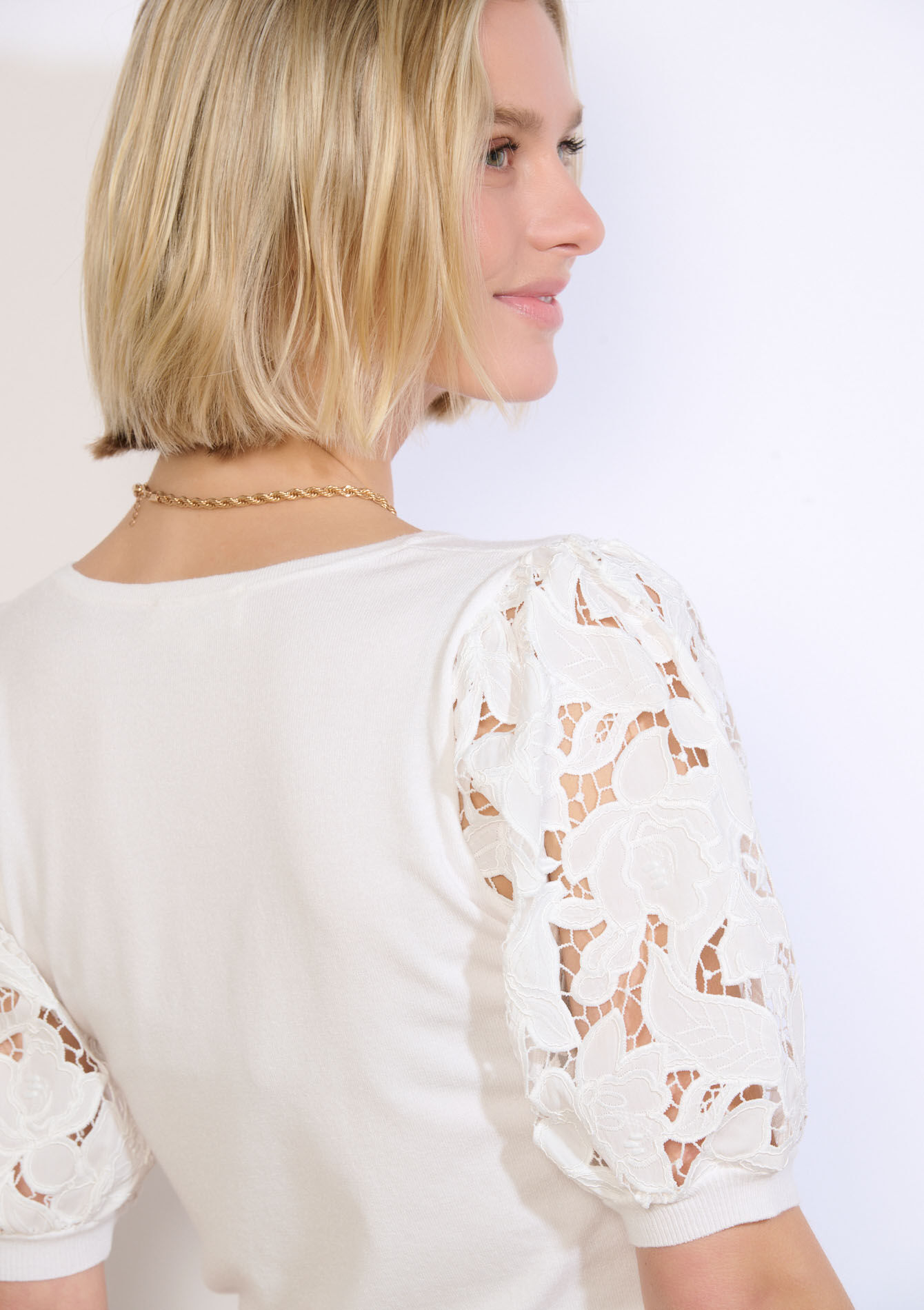 Trui met kanten mouwen - OPTICAL WHITE - 04007058_1019