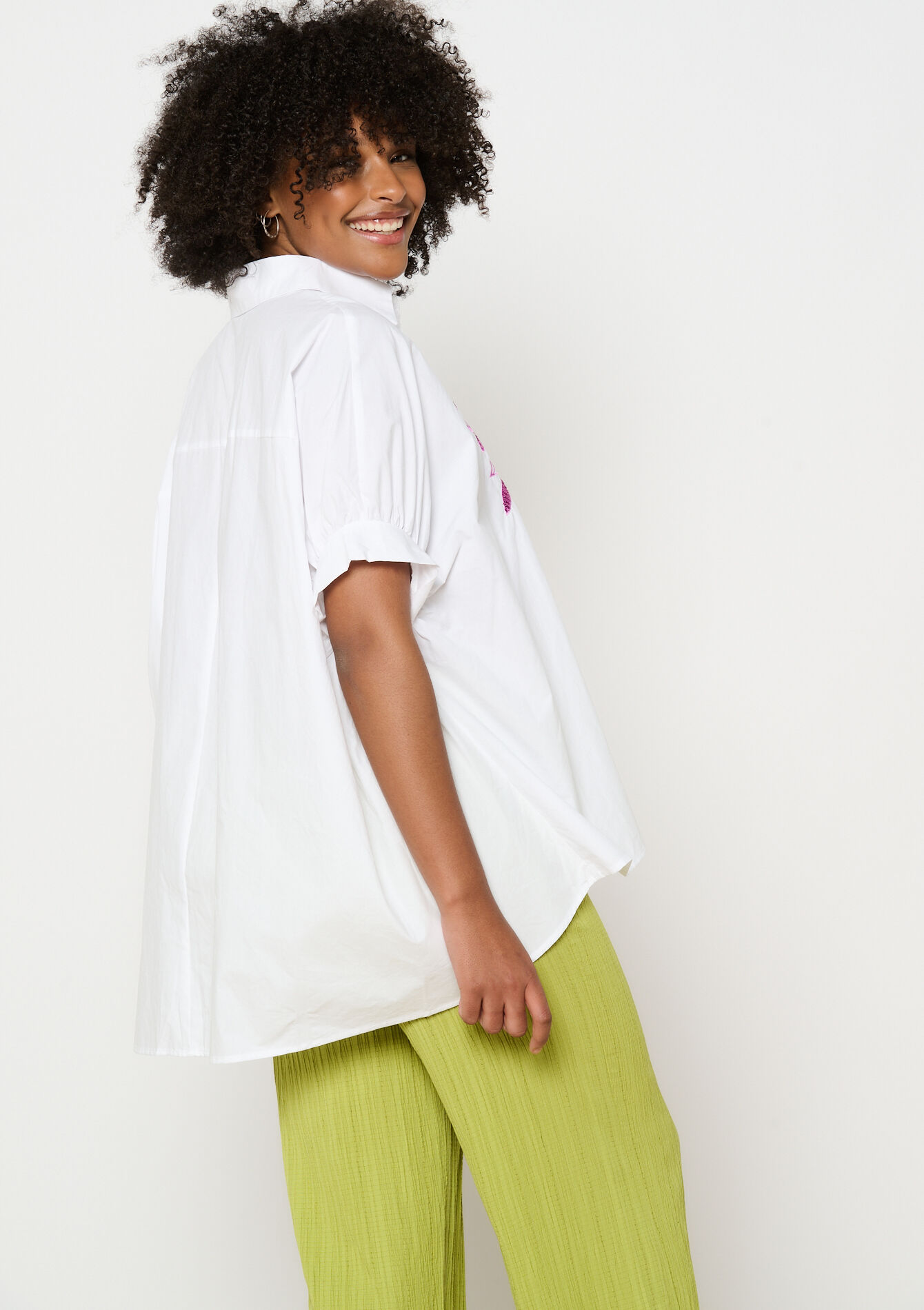 Oversized hemd met borduursel - OPTICAL WHITE - 05702725_1019
