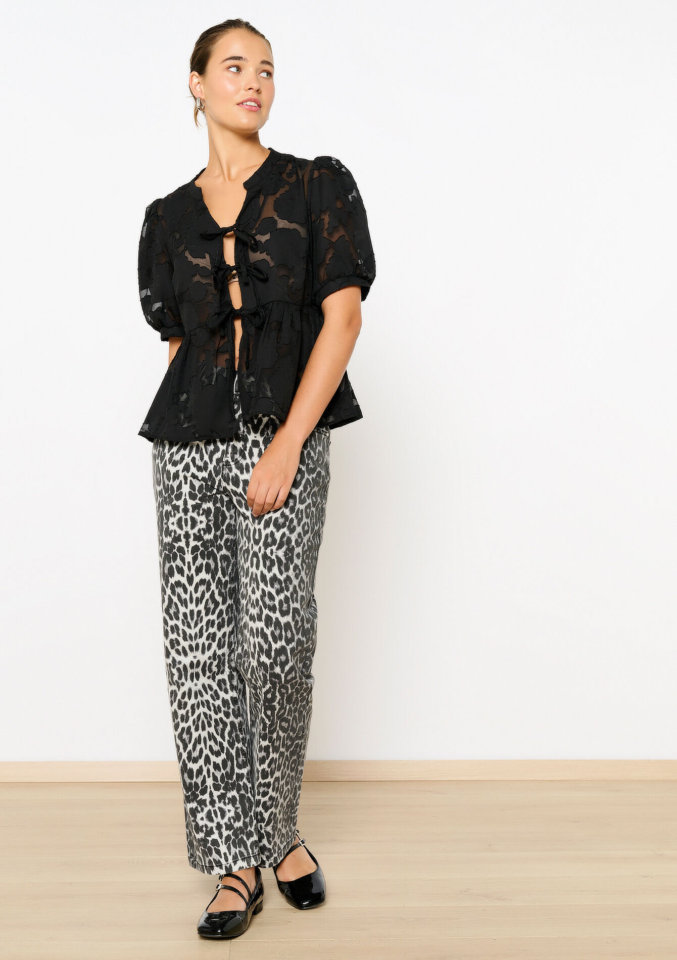 Blouse met kant en strikjes, Blouse met kant en strikjes - BLACK - 05702632_1119