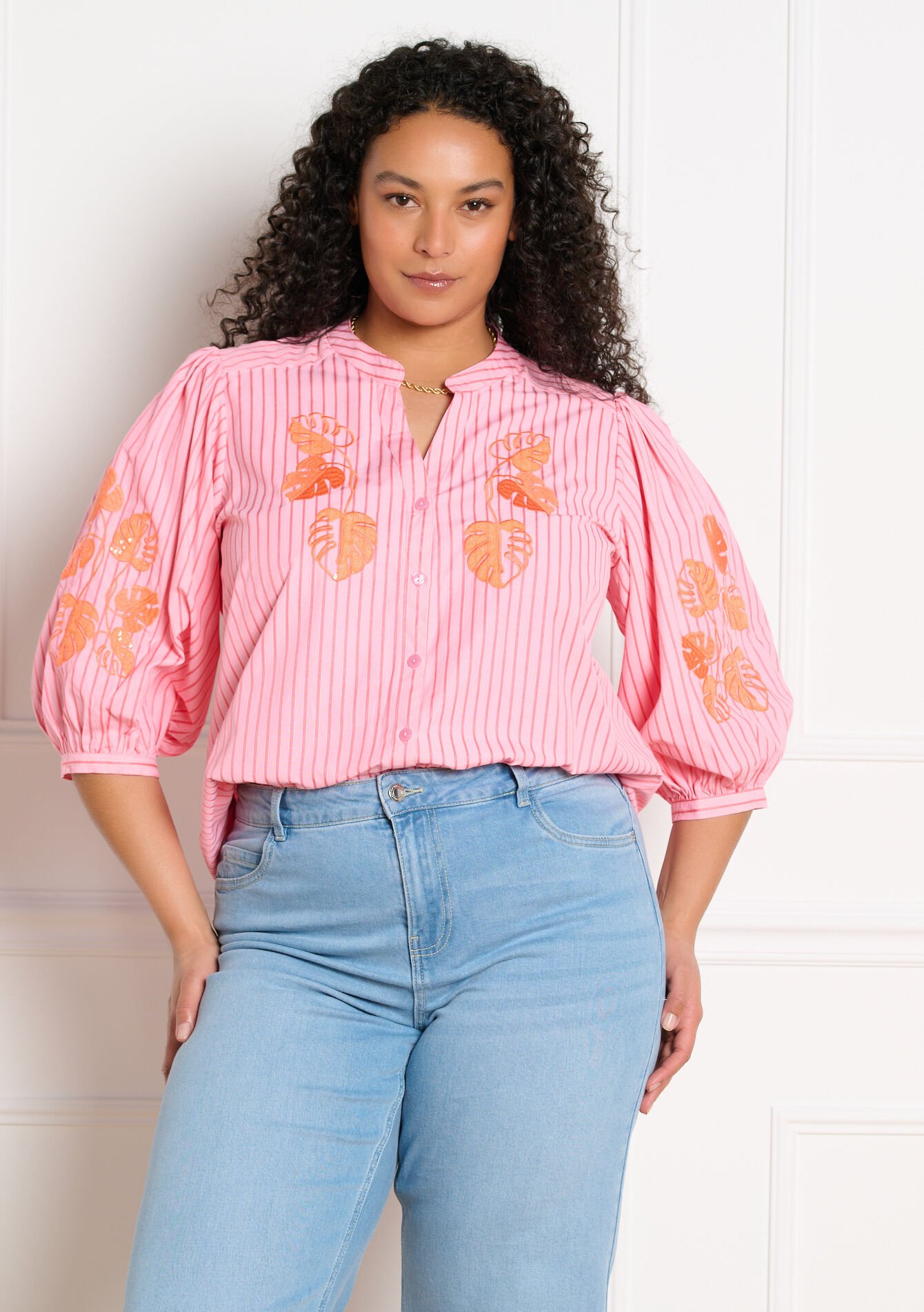 Gestreepte blouse met borduursel - CORAL PINK - 05703038_1968