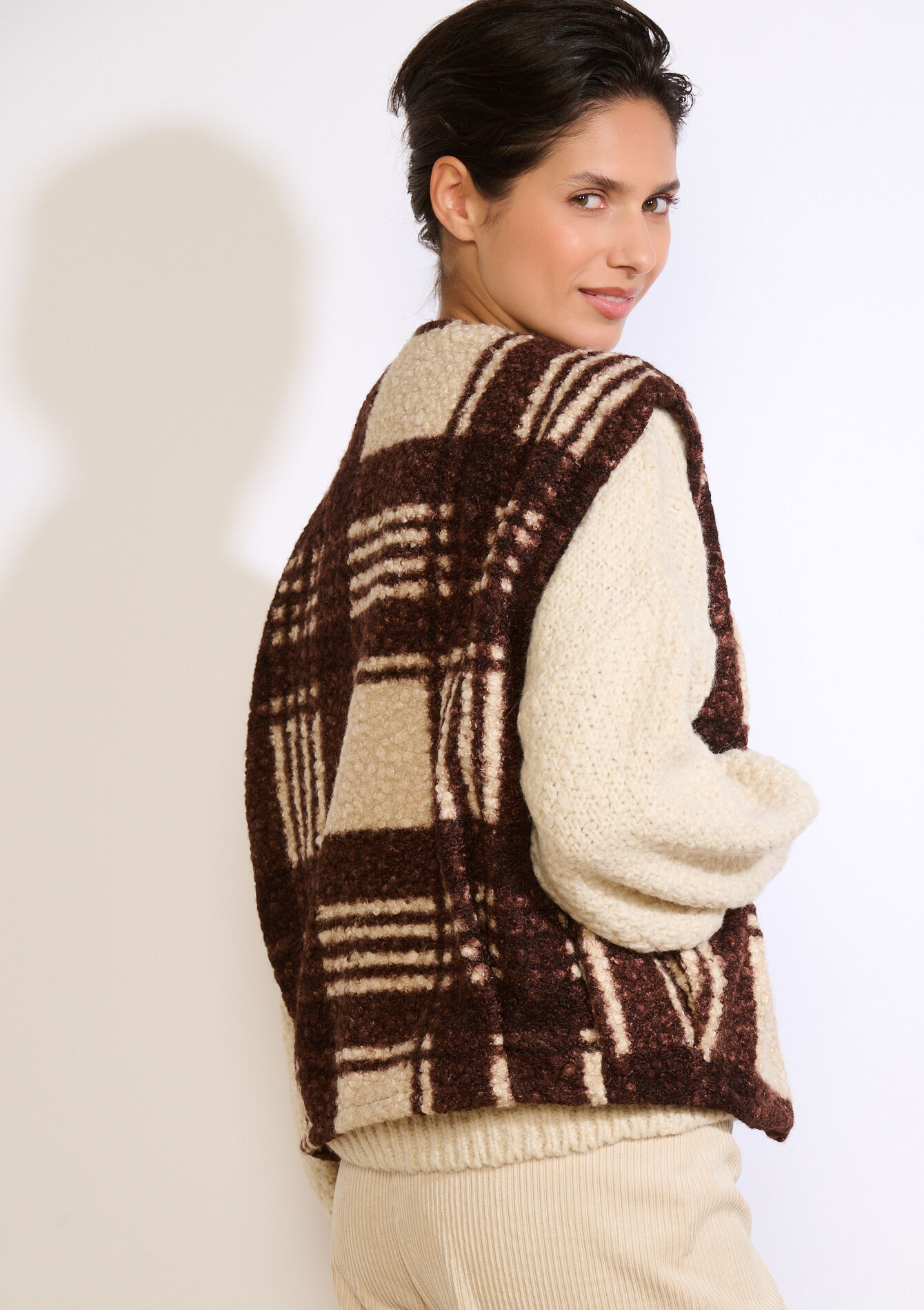 Mouwloos vest met textuur, Mouwloos vest met textuur - BROWN DARK CHOCOLATE - 09001509_3720