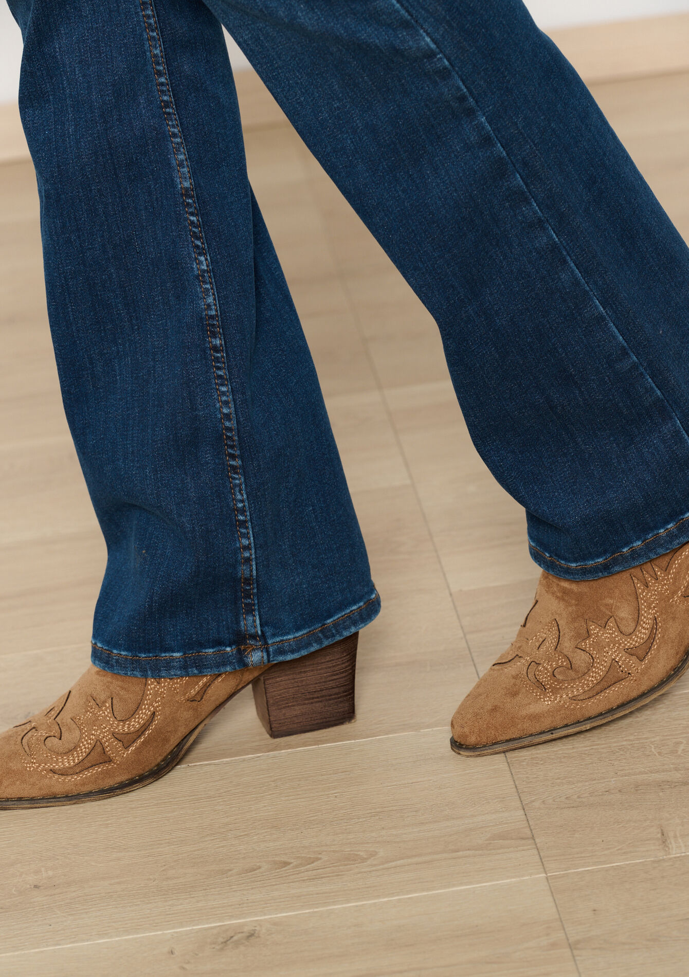 Jean bootcut avec taille haute, Jean bootcut avec taille haute - DARK BLUE - 22000541_0501