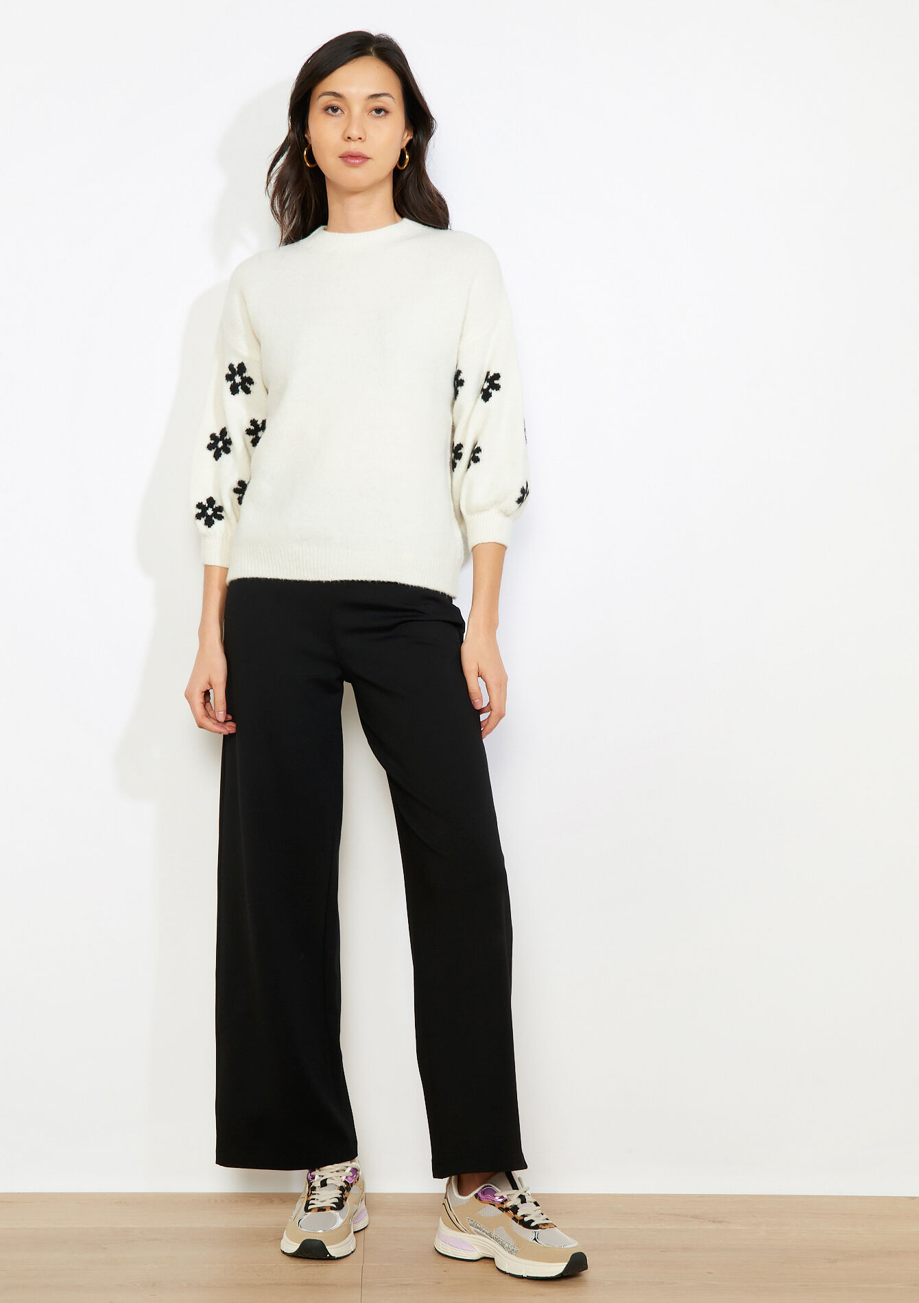 Trui met jacquardbloemen - VANILLA WHITE - 04007215_1013