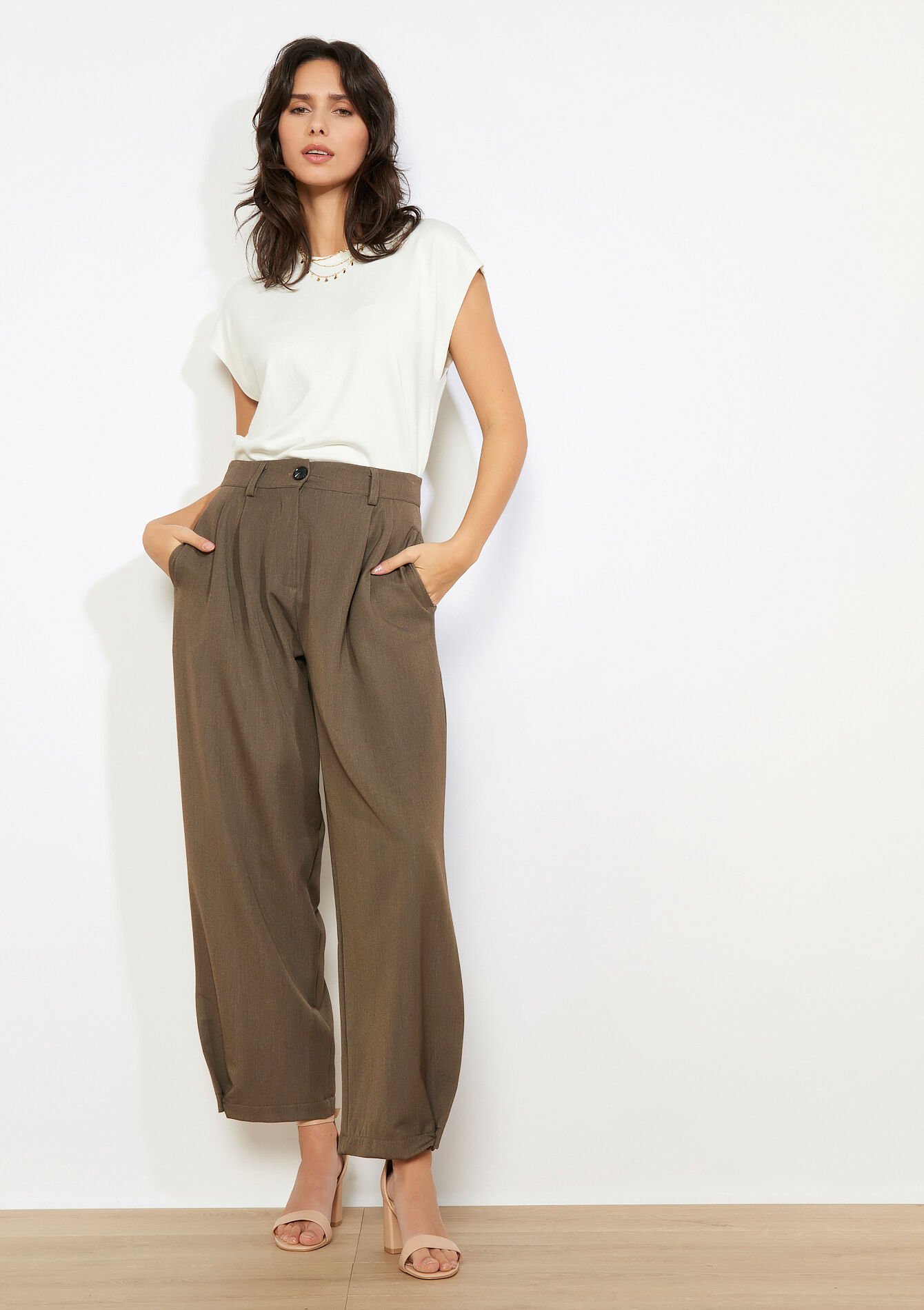 Pantalon met plooien en valling - BROWN COFFEE - 06100791_3717