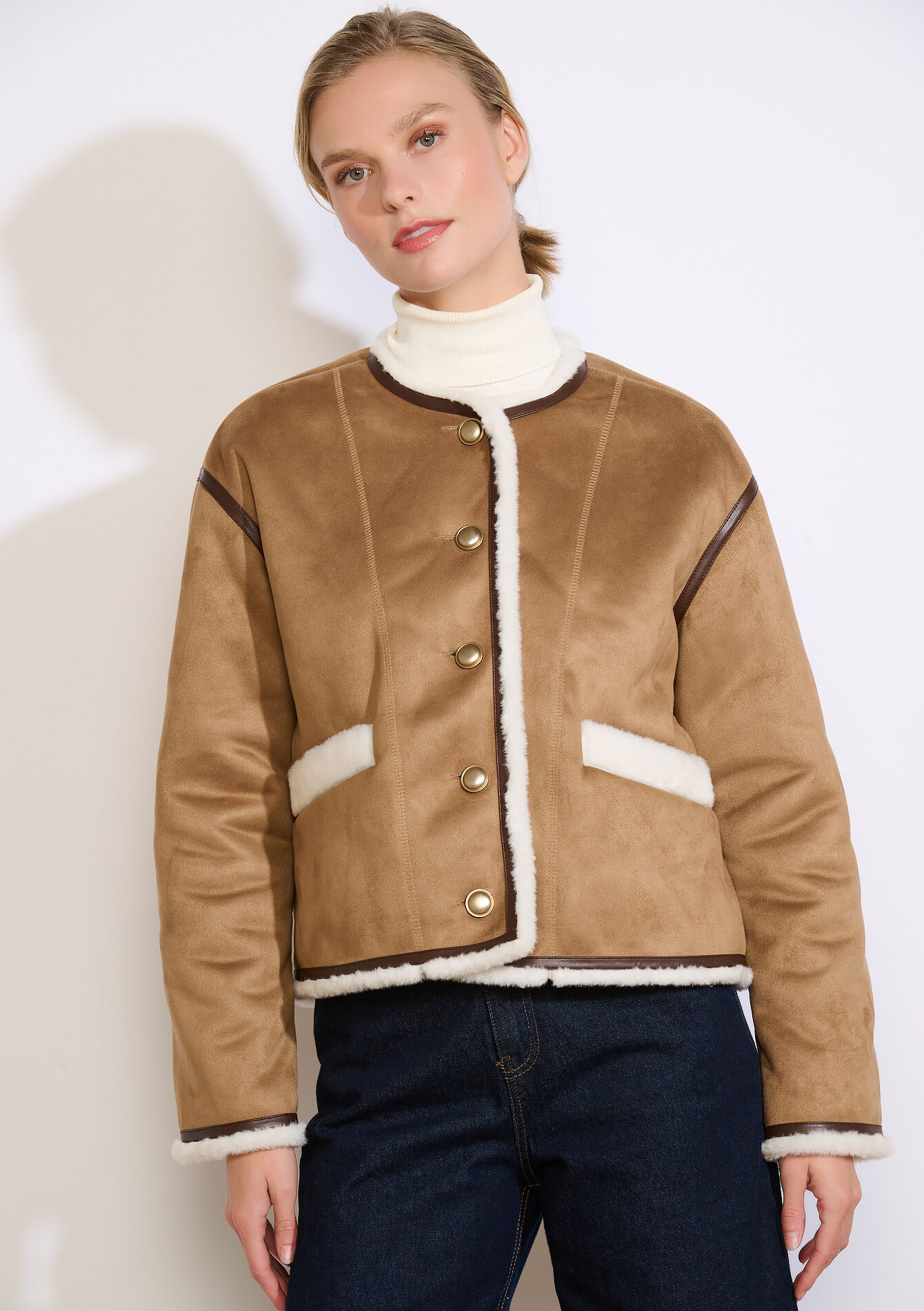 Veste courte en peau lainée, Veste courte en peau lainée - BROWN DARK CHOCOLATE - 23000784_3720