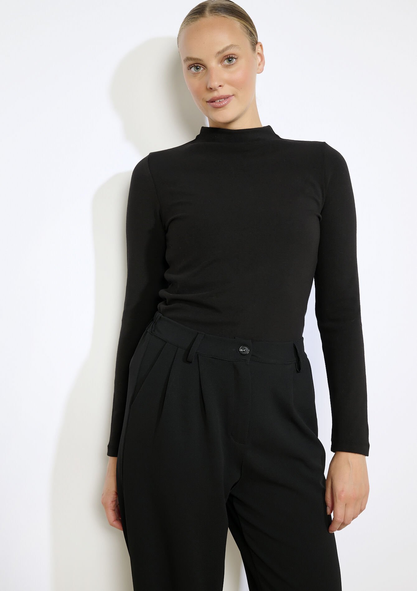 T-shirt manches longues col roulé, T-shirt manches longues col roulé, , front